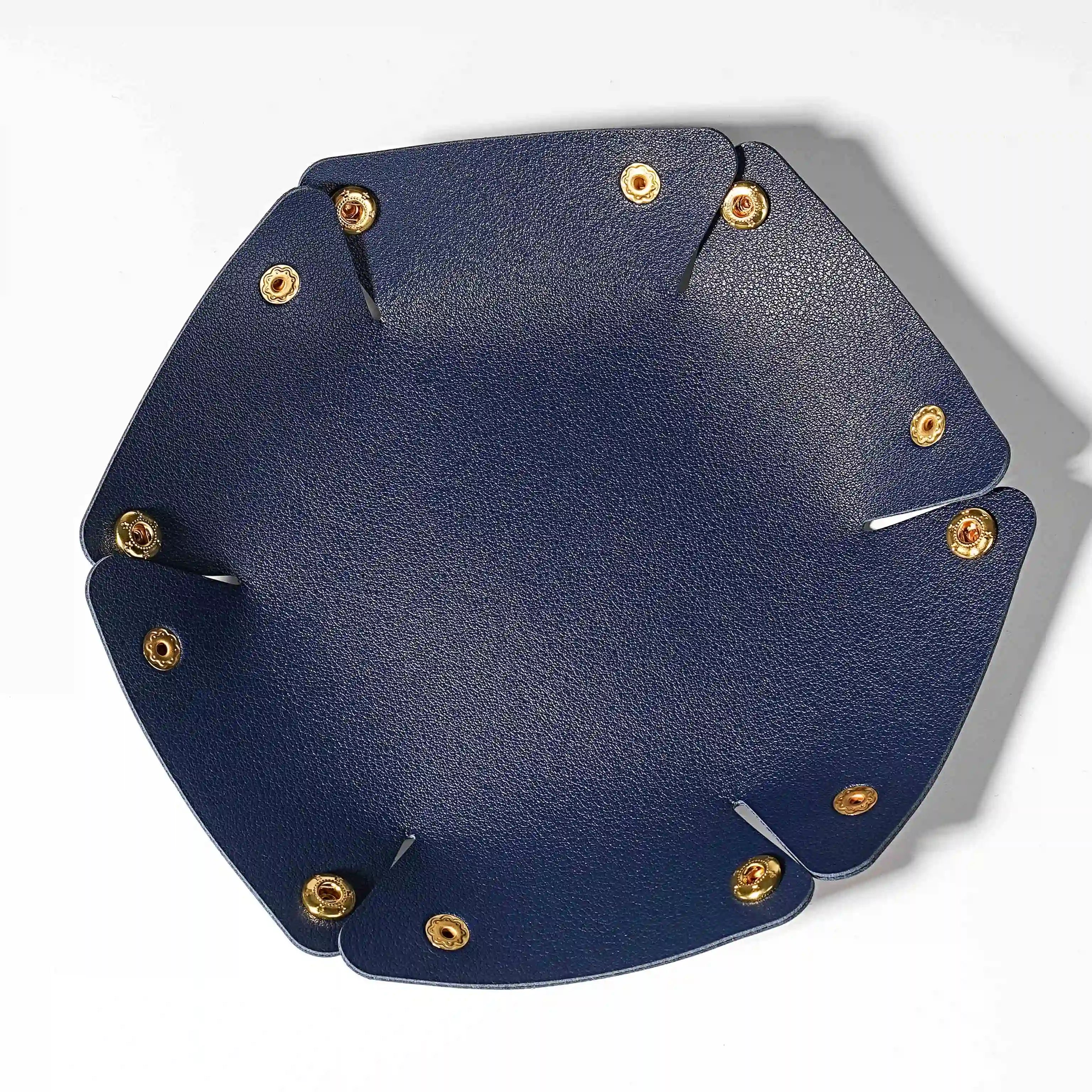 Unique, simple and assembleable semi-circular leather DND dice tray-RPG dice rolling pad