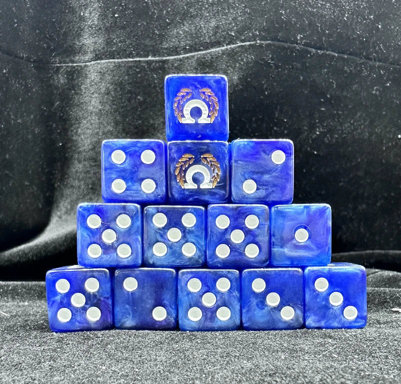 16mm Warhammer 40K Ultramarines blue acrylic D6 dice with white pips; Ultramarines emblem engraved on the '6' face | Bear Dice