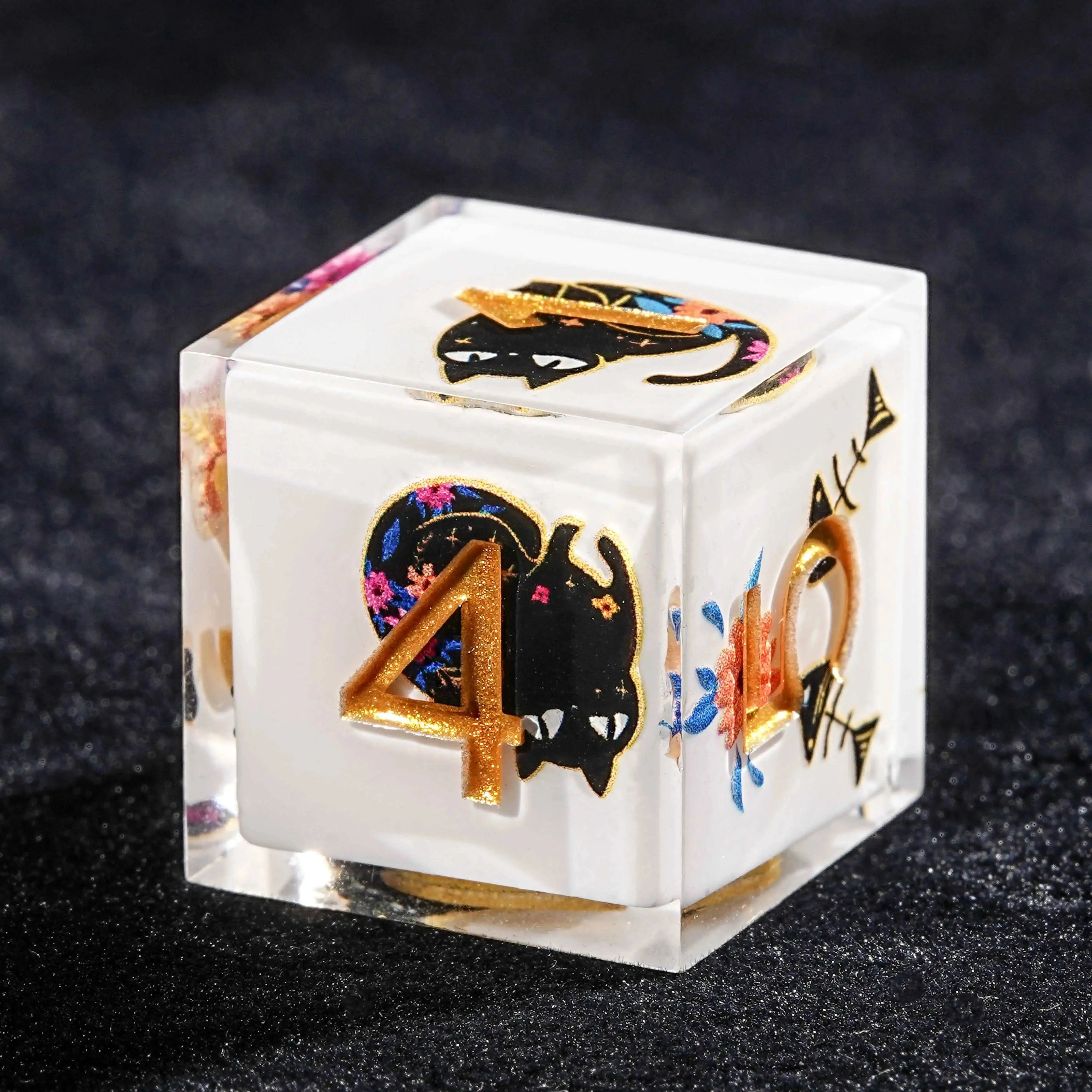 Egyptian Pharaoh Flowers Black Cat White Resin Sharp Edge DND D6 Dice + Gold Font | Bear Dice