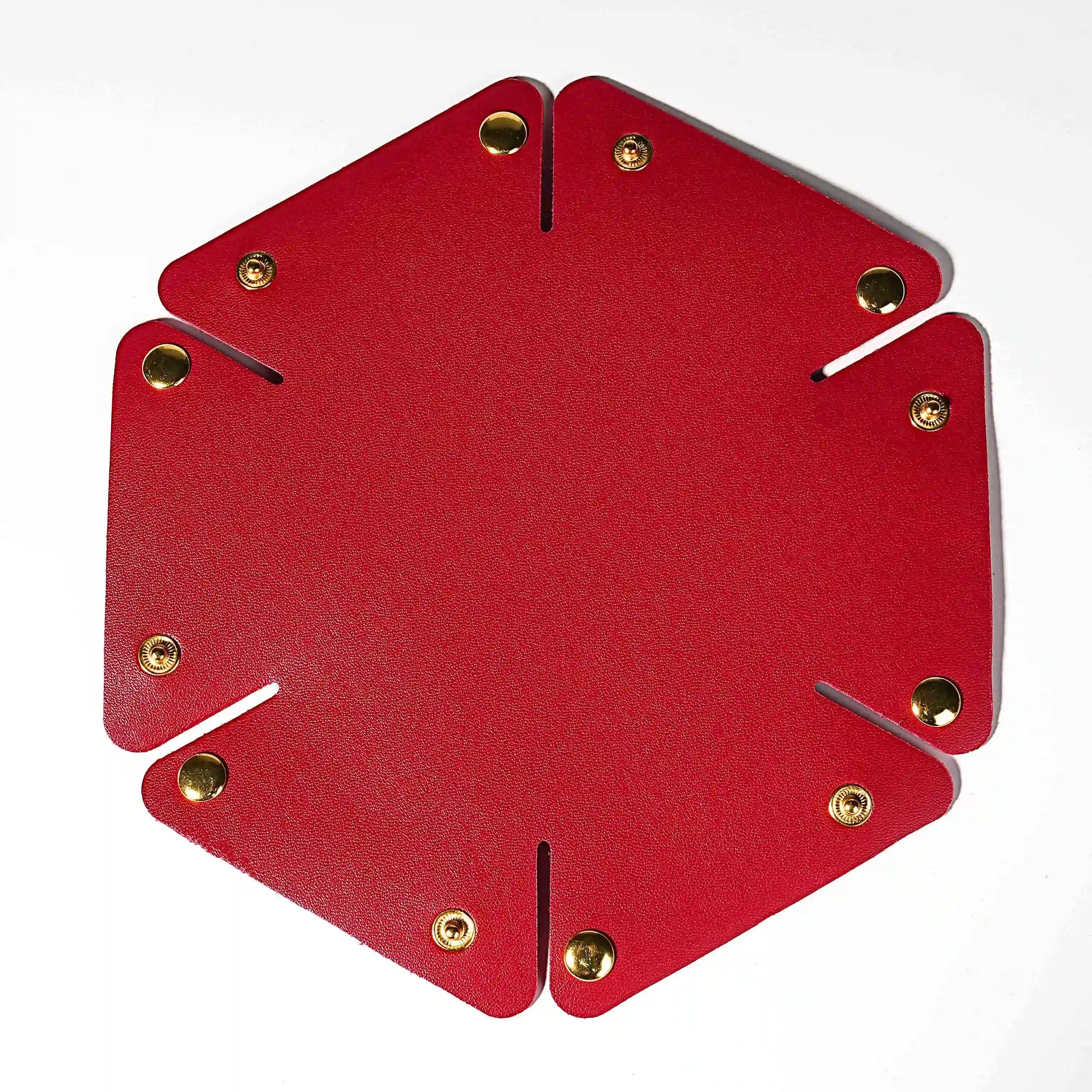 Unique, simple and assembleable semi-circular leather DND dice tray-RPG dice rolling pad