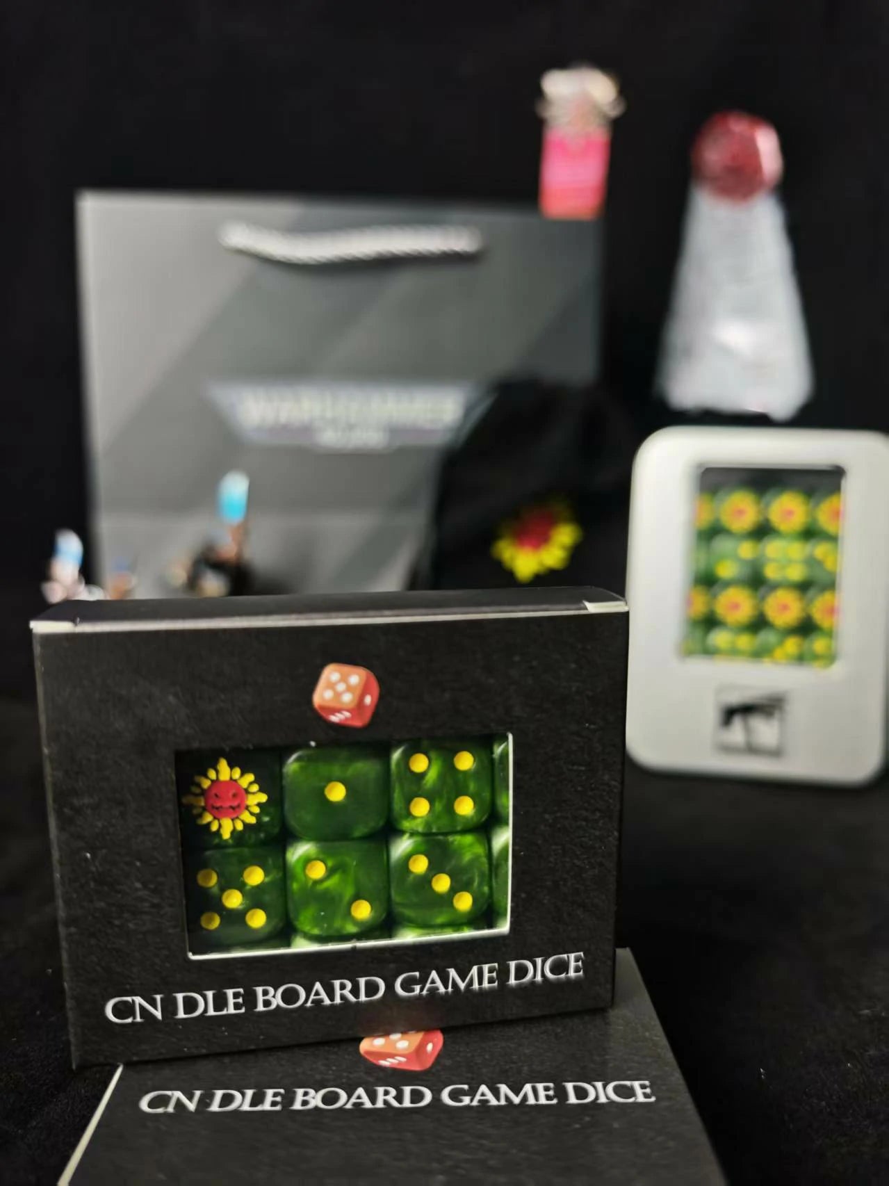 Warhammer 40K Evil Sunz Green Acrylic D6 Dice | RPG Gaming Dice Set