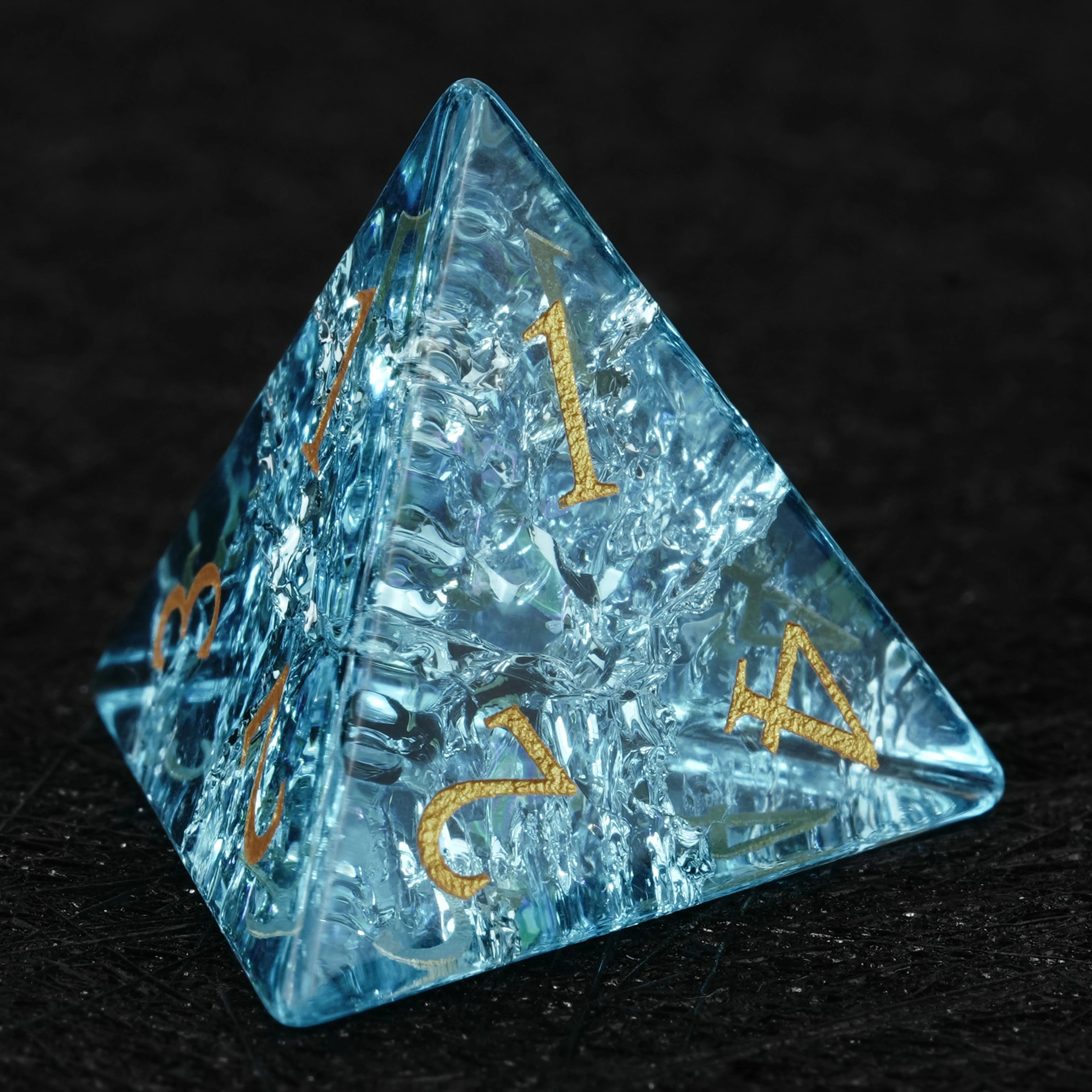 Crackle-Effect Aquamarine Galss Dice Set