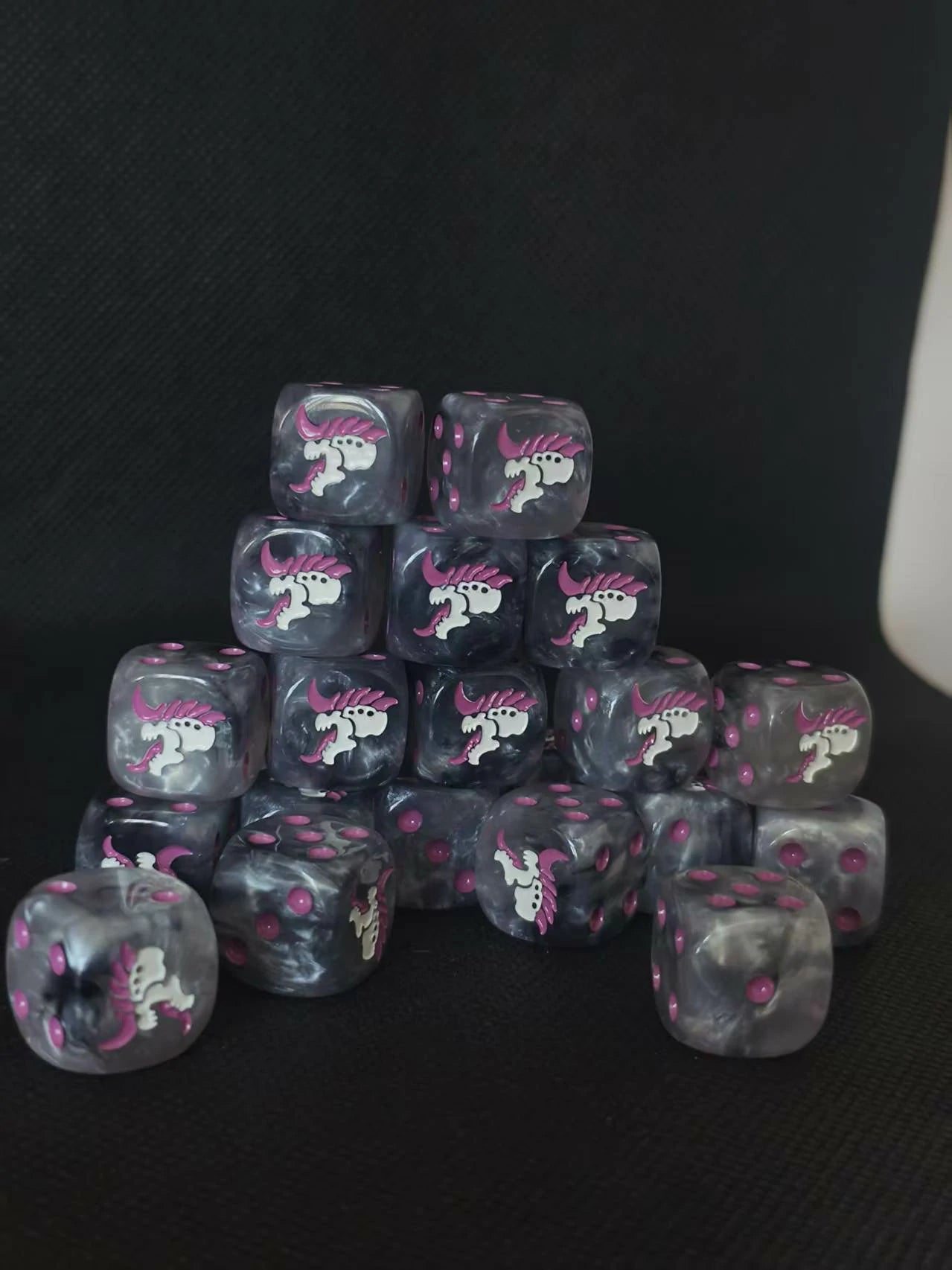 Warhammer 40K Tyranids D6 Dice – Premium Resin Gaming Dice Set