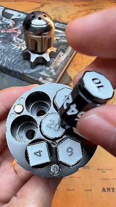 Cool Rocket Launcher Dice Box + Unique Metal Polyhedron DND Bullet Dice Set