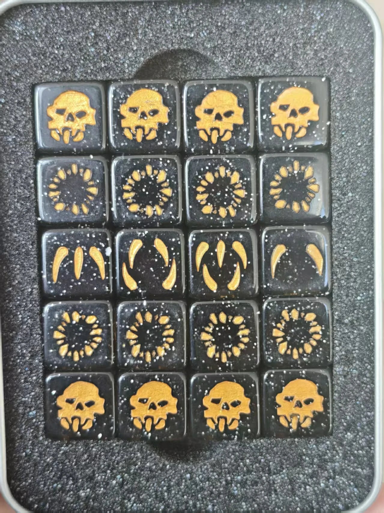 Warhammer 40K Ogre D6 Dice – Tabletop RPG Gaming Dice Set