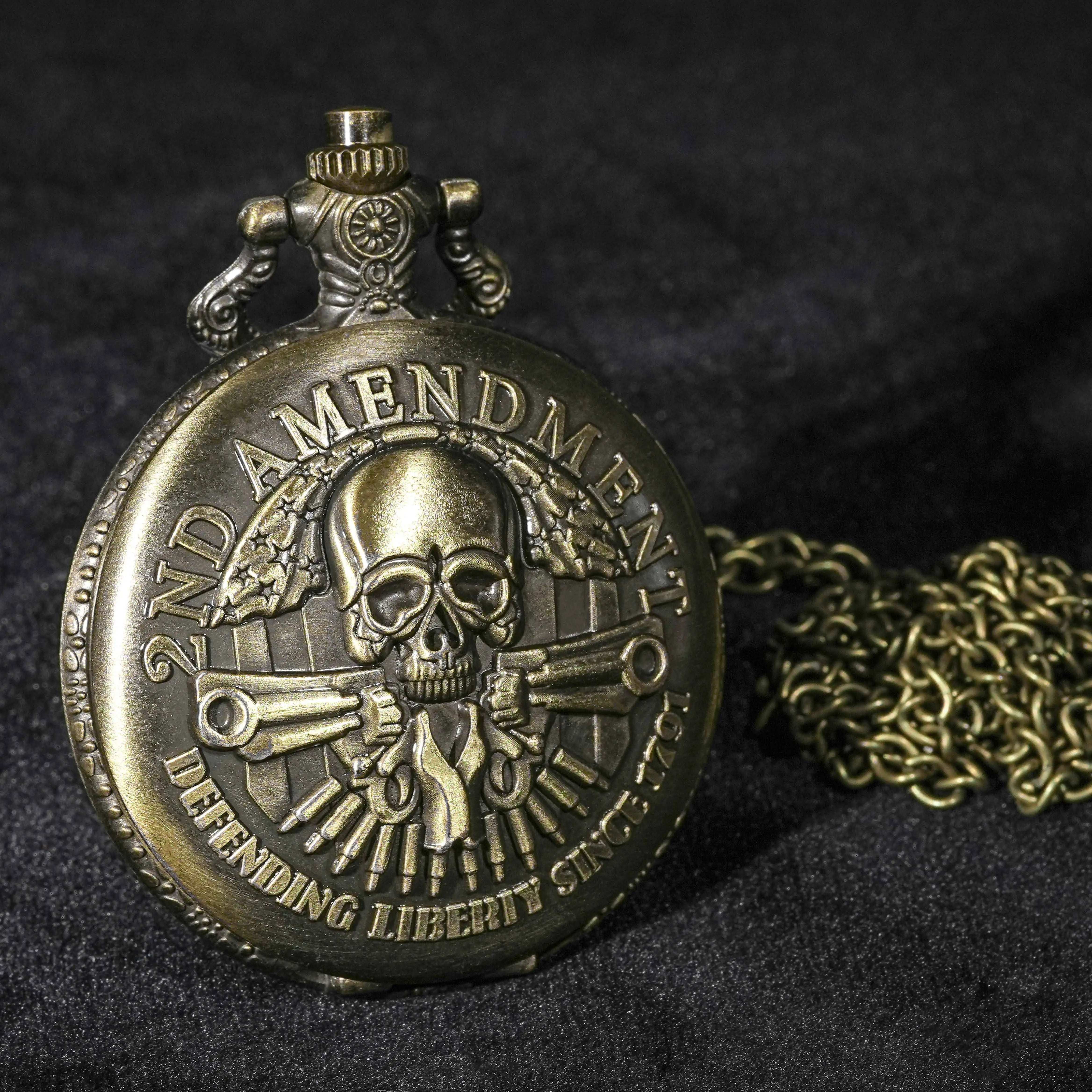 Cool Bronze Skull Dual Guns Steampunk Engraving Box Chain + Unique Mini Dice Sets | Bear Dice