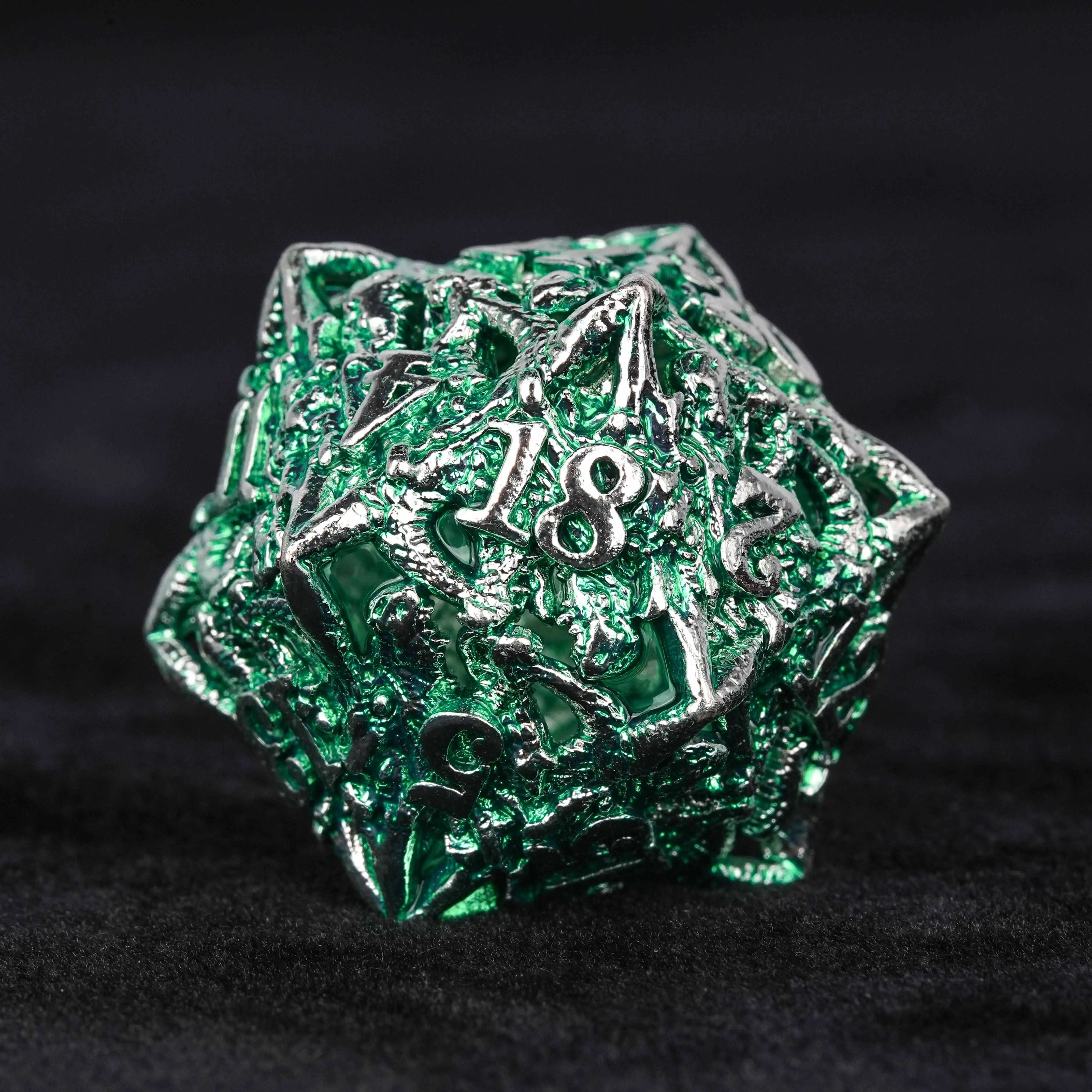 Mystic Symbol - Skull Metal Dragon 20 sided Dice + Silver Green | Bear Dice