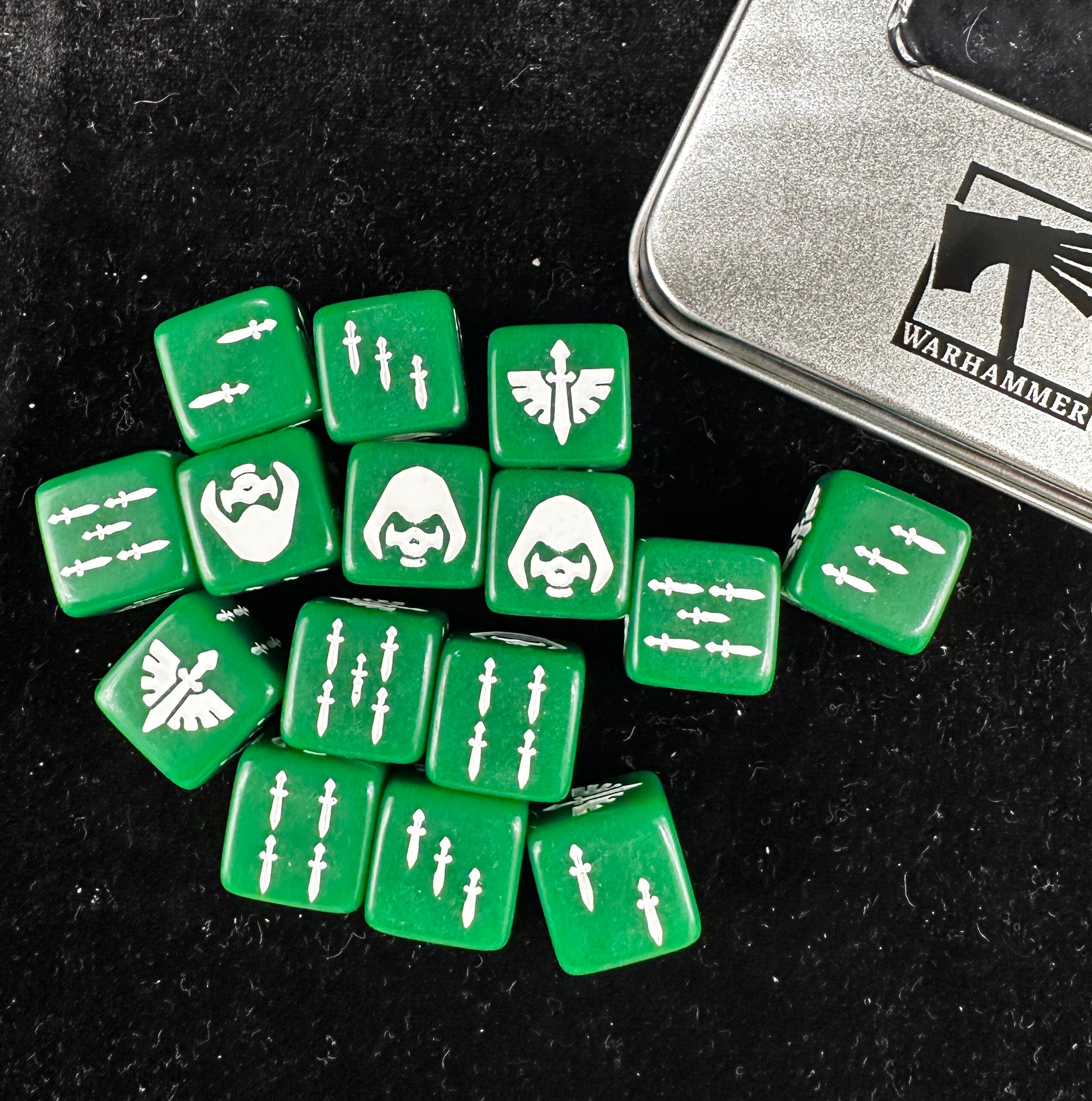 Dark Angels Winged Sword Dice – Warhammer 40K Green Acrylic D6 Set with Dagger Pips