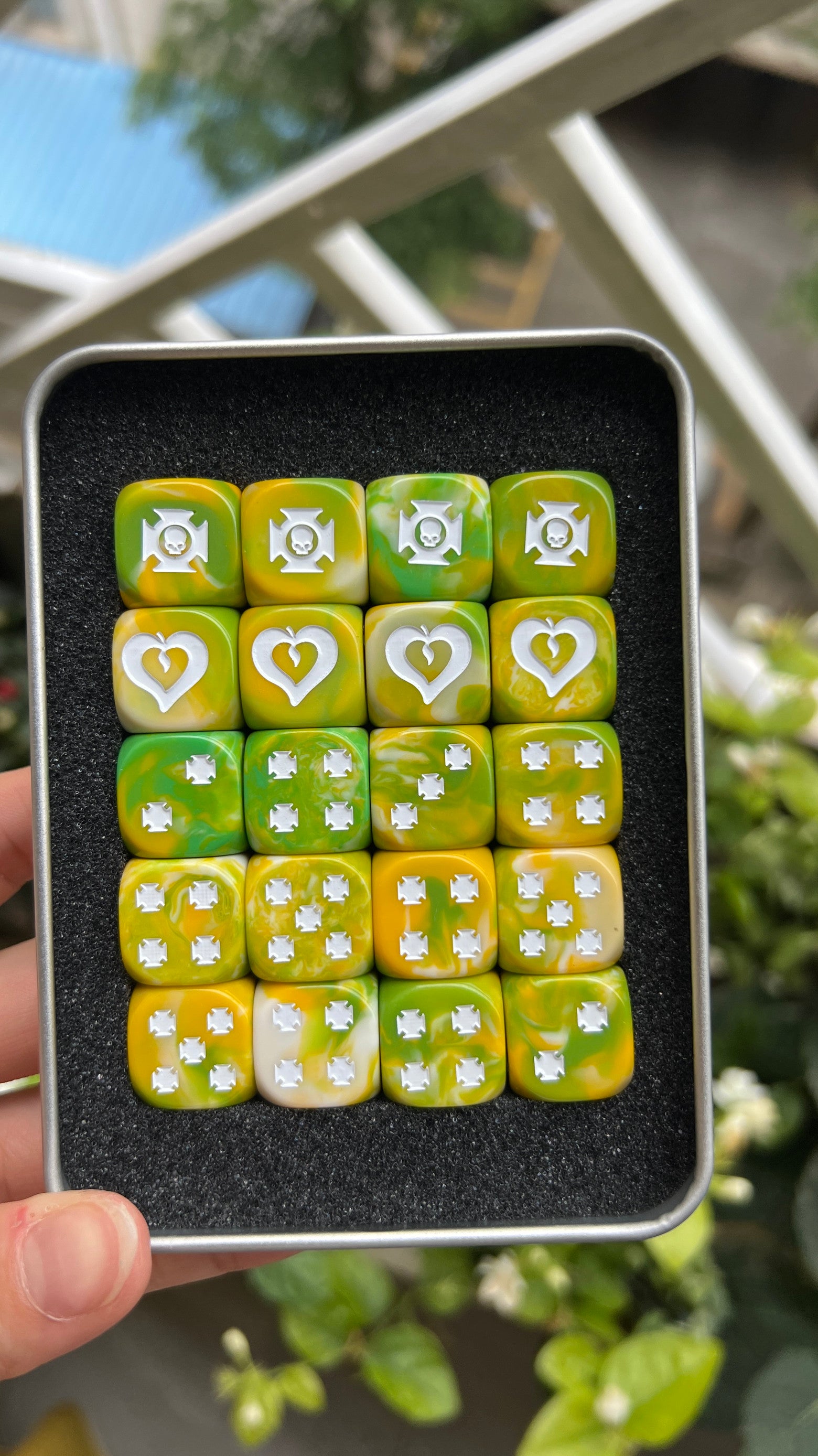 Warhammer 40K Adepta Sororitas Yellow Green Marble Resin D6 Dice Set