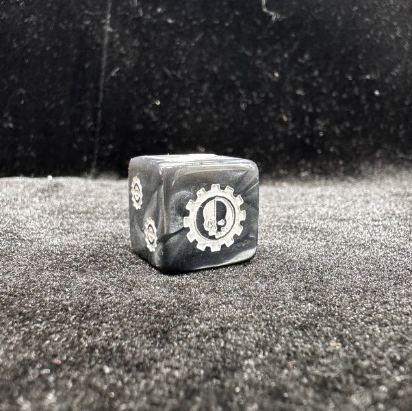 Warhammer 40K Adeptus Mechanicus D6 Dice – Black & White Swirl Pearlescent Acrylic