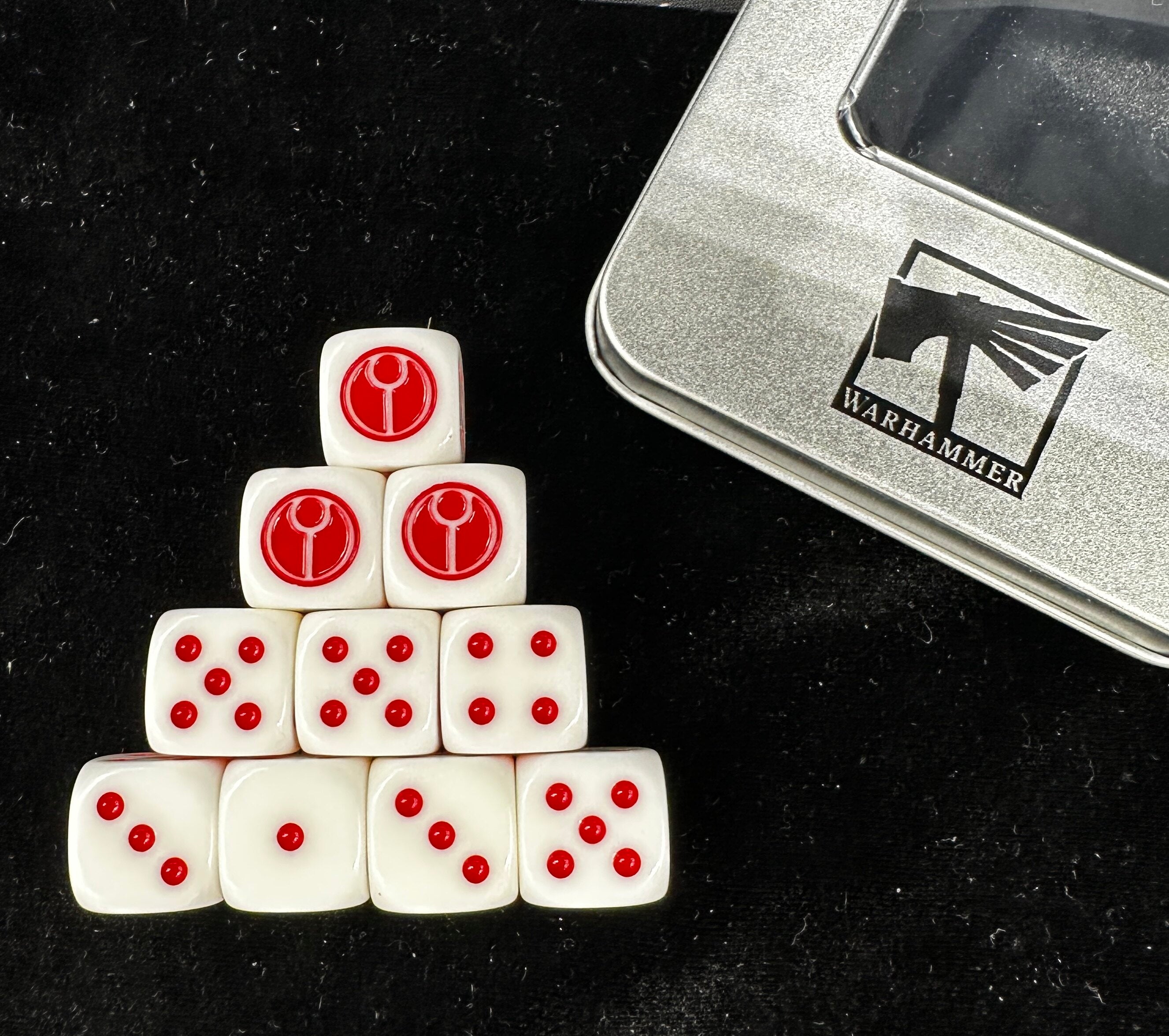 Tau Empire Opus Machina Dice – Warhammer 40K Milky White Acrylic D6 Set with Red Dots