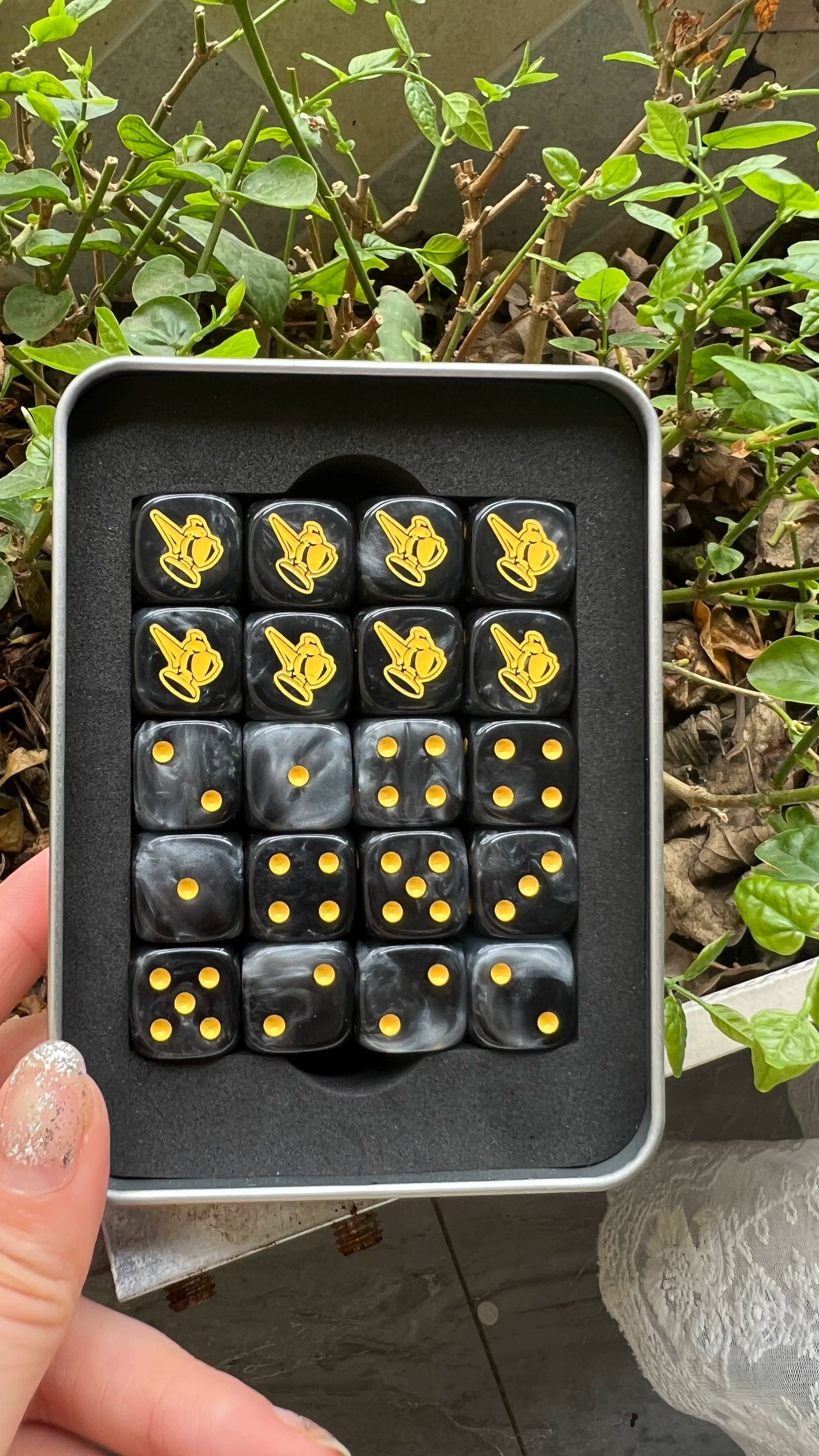 Discontinued consignment Warhammer 40K aos HH board game dice running team dice warhammer dice