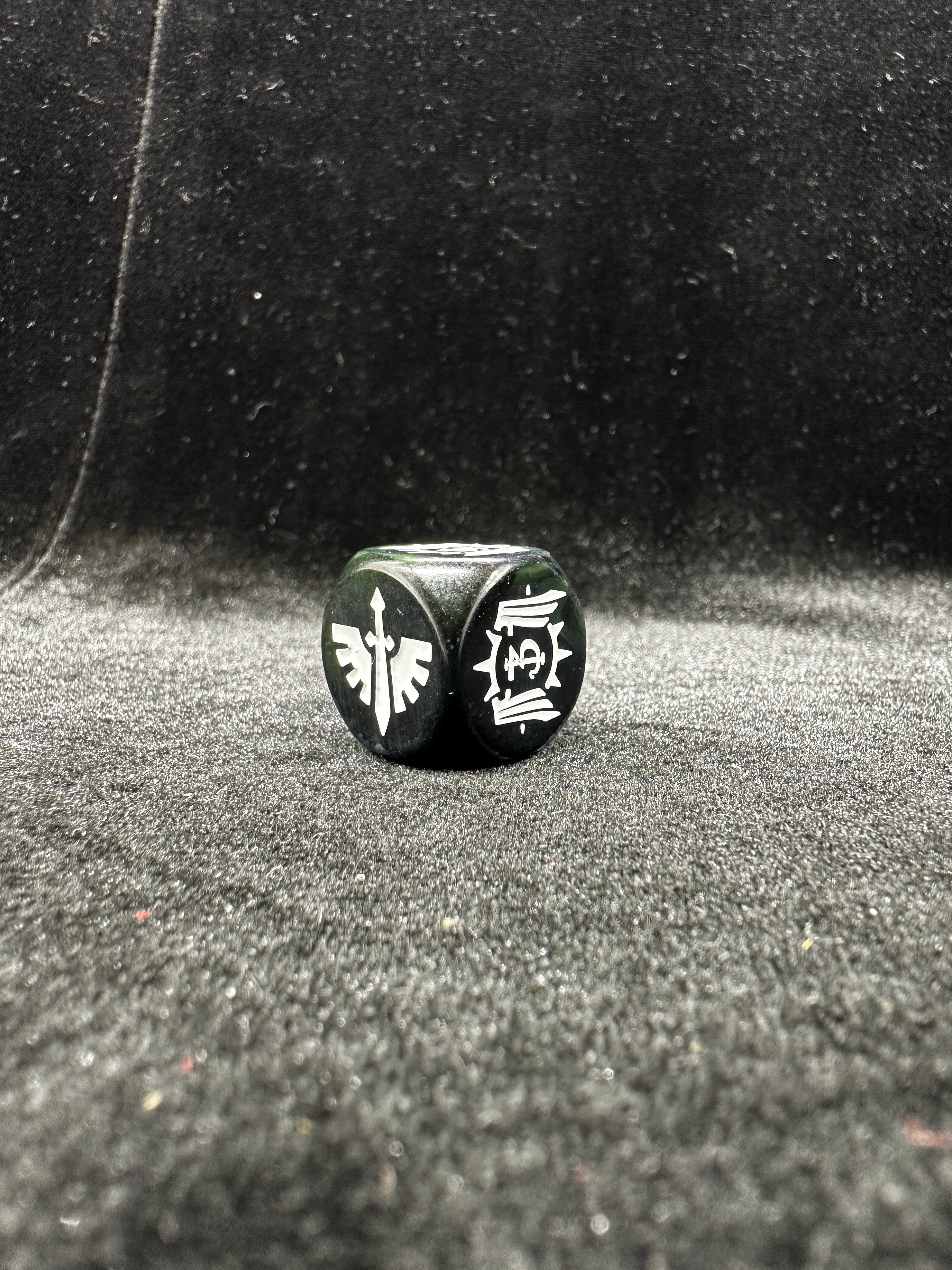 Warhammer 40K Dark Angels Black & Dark Green Acrylic D6 Dice