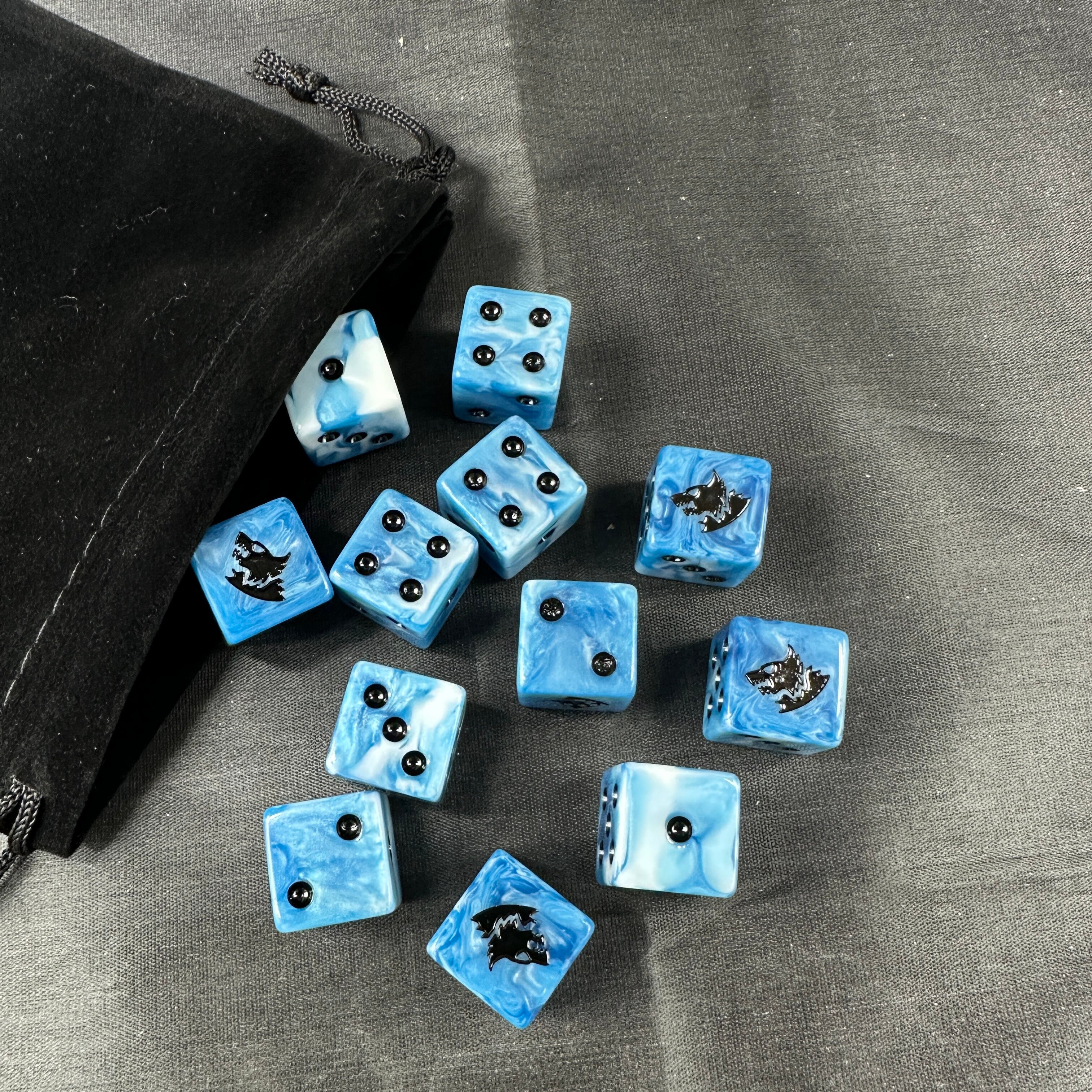 Warhammer 40K Space Wolves Blue Marble Acrylic D6 Dice Set