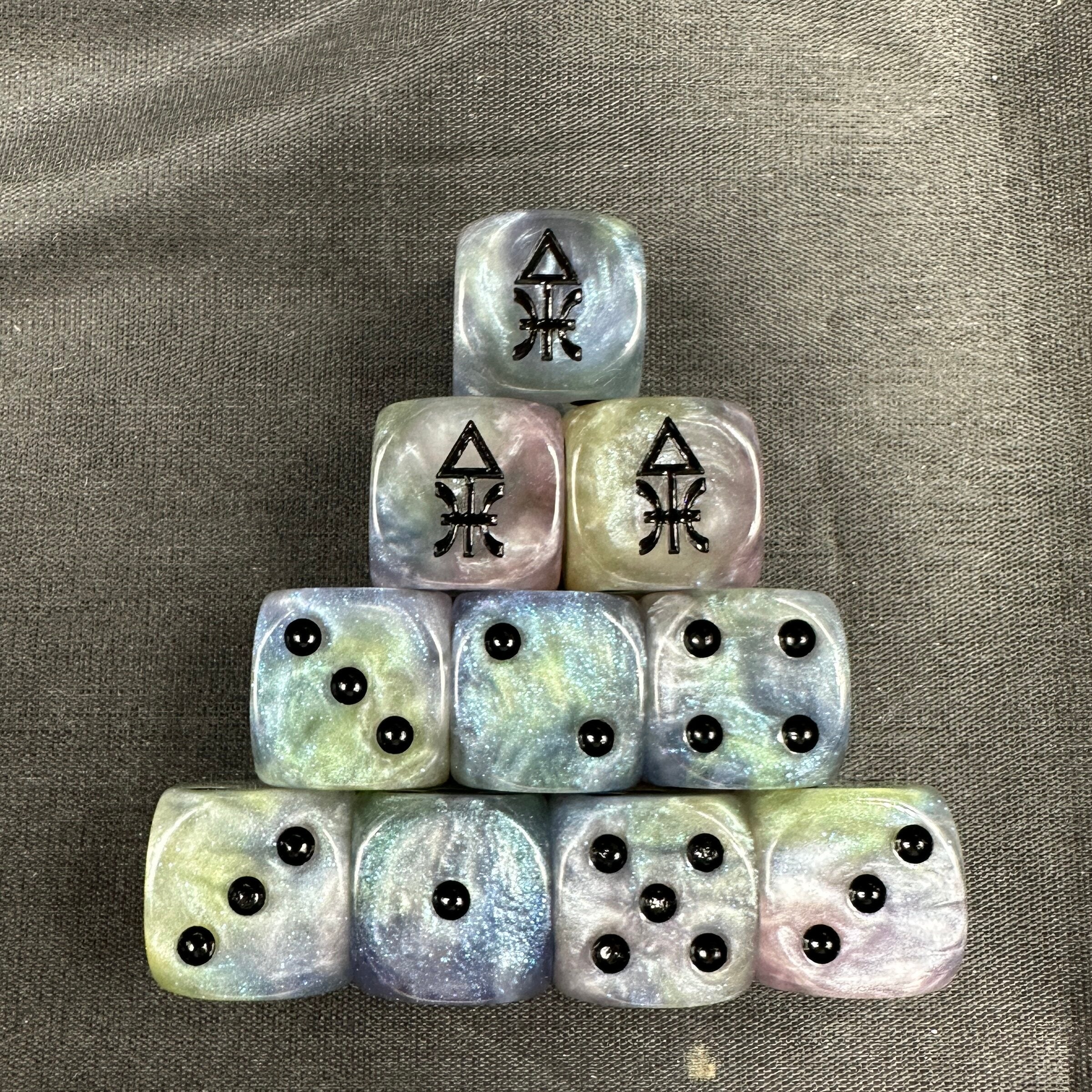 Warhammer 40k Aida Ling Clan Dice – Colored Pearl D6 Warhammer Dice Set