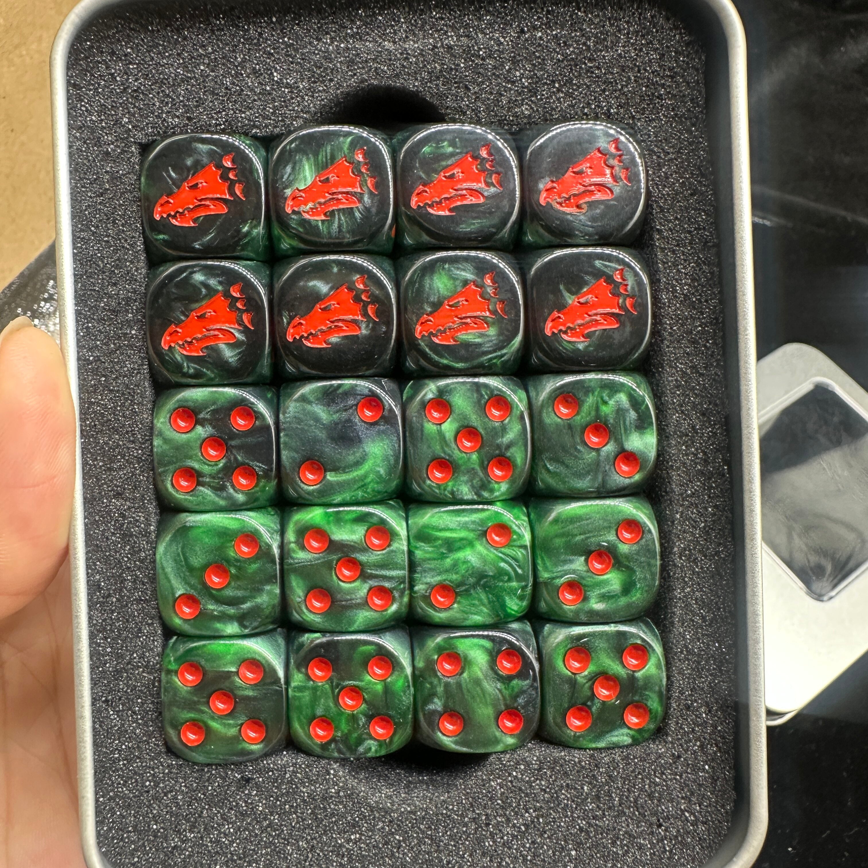 Warhammer 40K Salamanders D6 Dice | Lord of the Fire-Drakes Legion