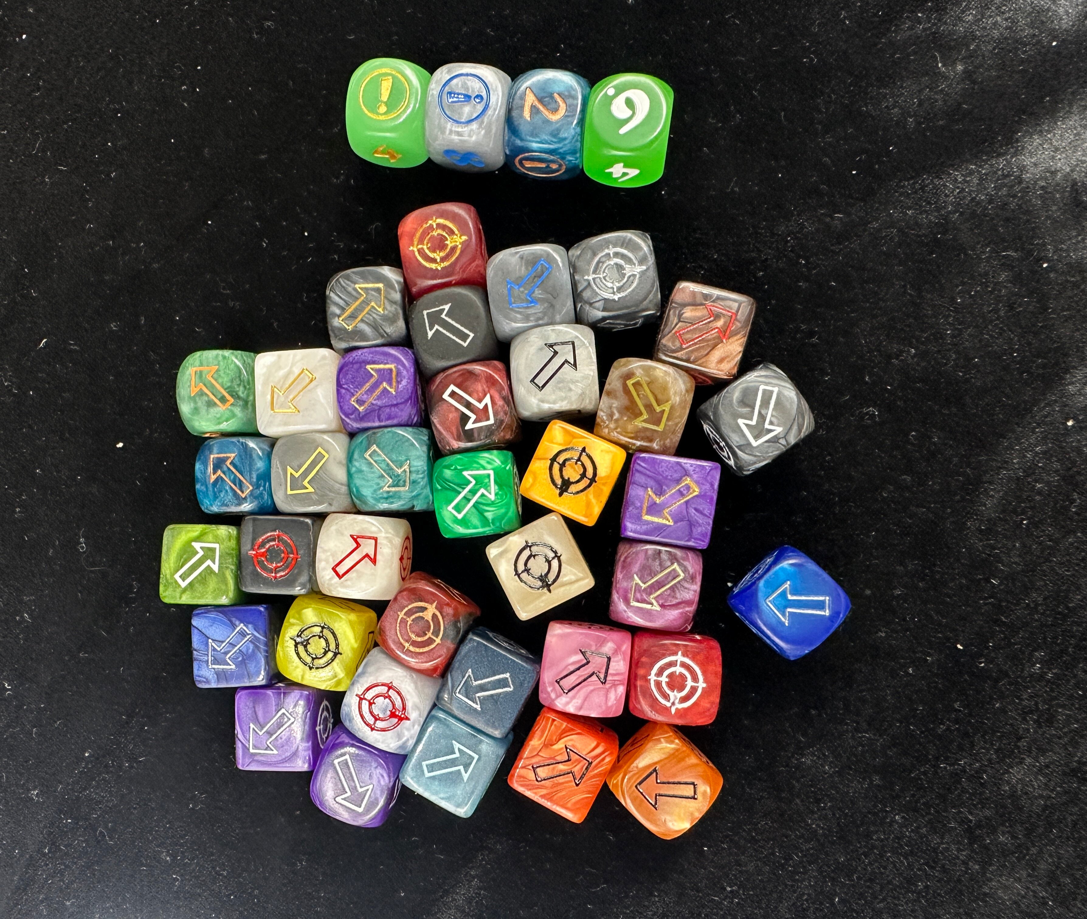 Warhammer 40K Idoneth Deepkin Mixed Color Pearlescent Acrylic D6 Dice Set