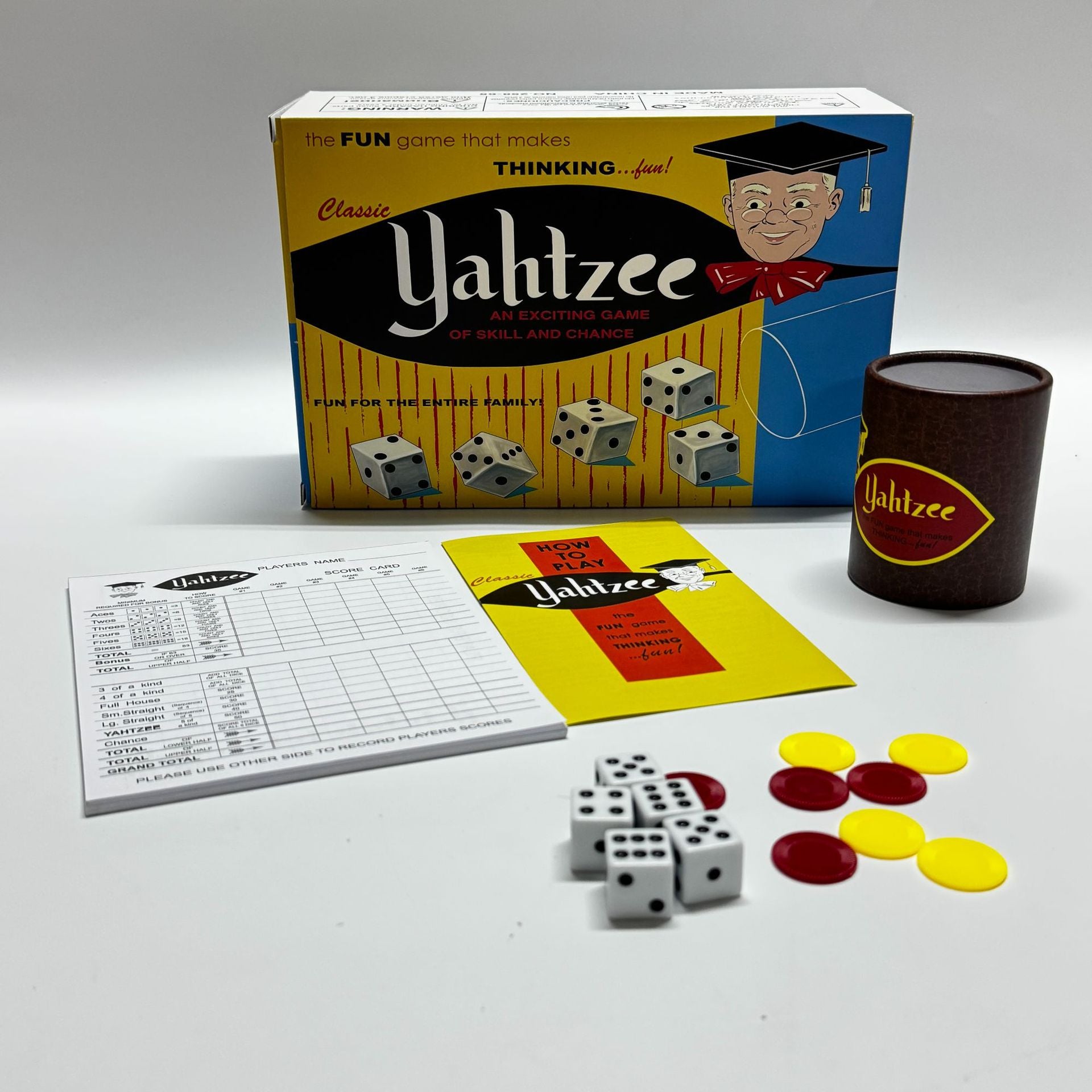 Cross-border Yahtzee features vintage art and dice cup thrills with skill and chance dice games