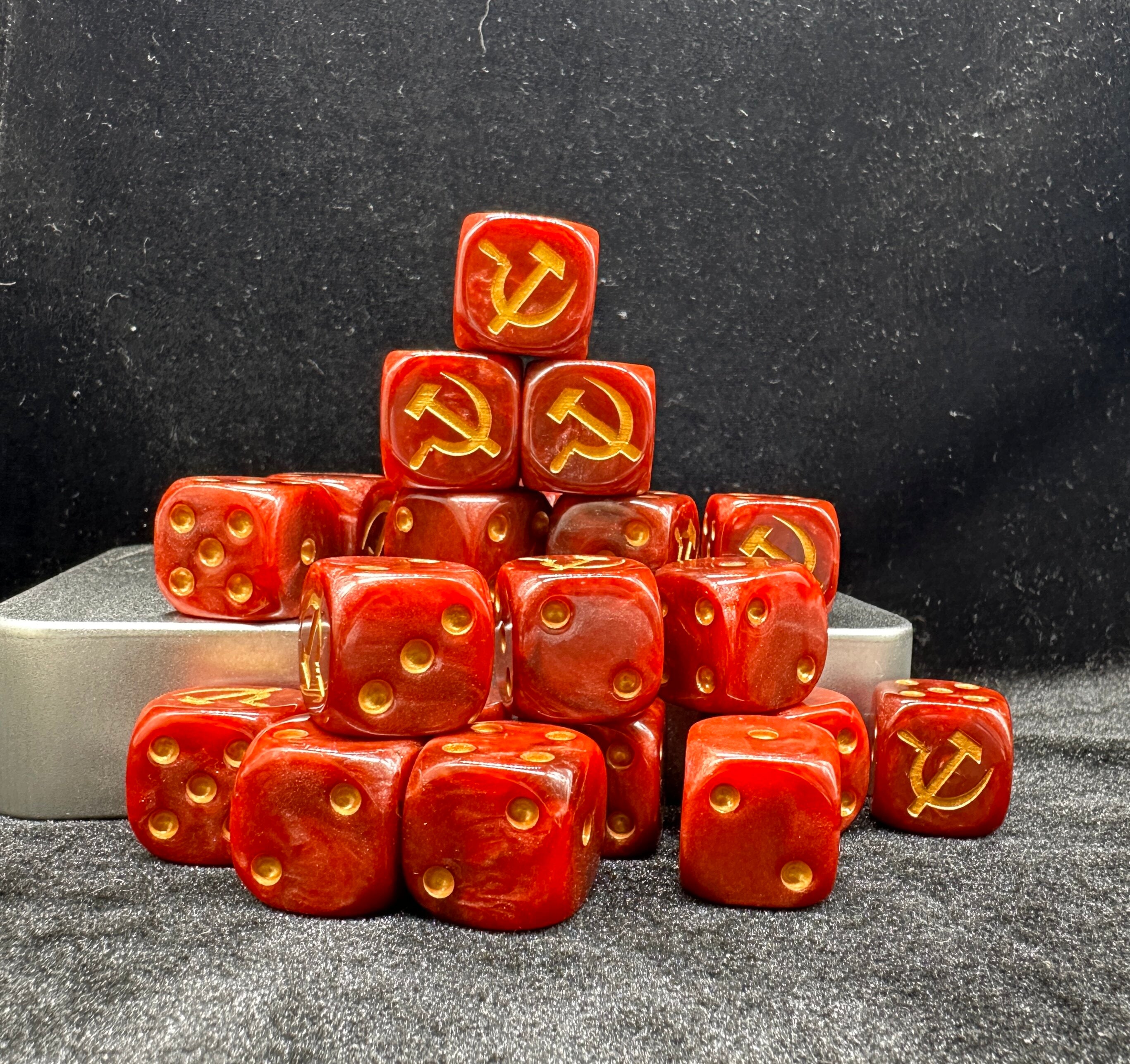 Warhammer 40K Communist Hammer & Sickle Acrylic D6 Dice