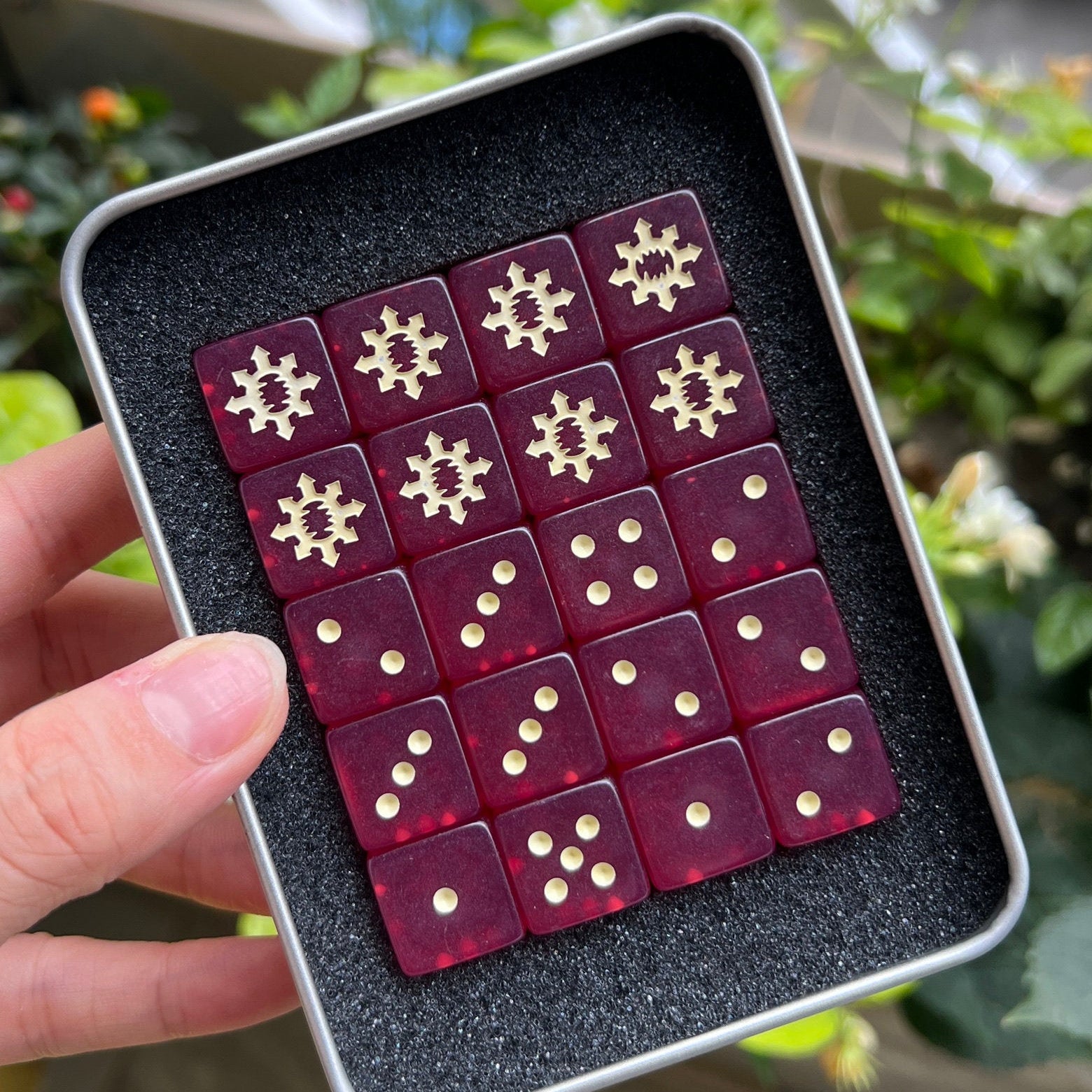 Warhammer 40K World Swallower Dice Set | Deep Red Resin Dice with Gold Cog Symbol