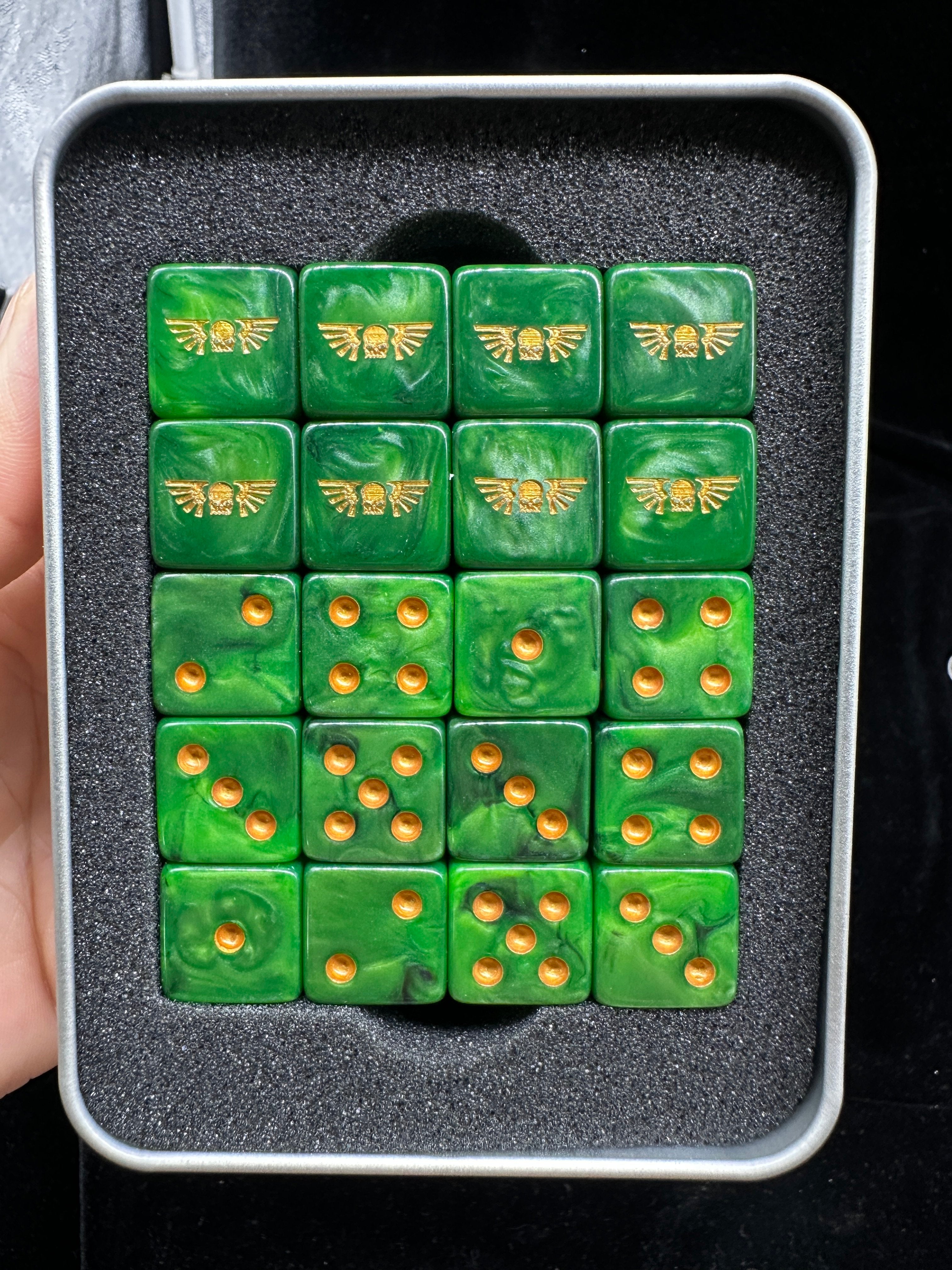 Warhammer 40K Space Marines Green Pearlescent Acrylic D6 Dice