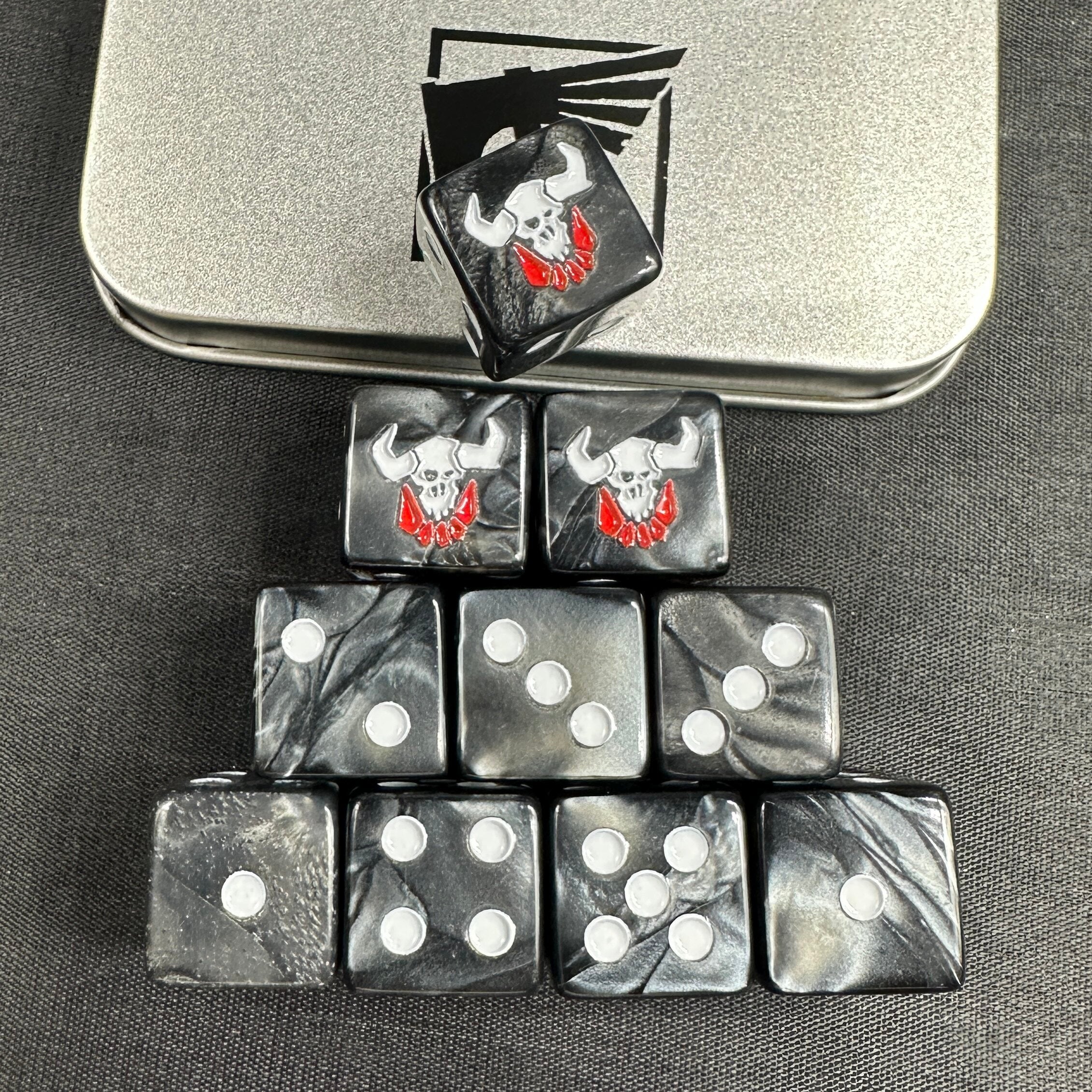 Warhammer 40K Ghazghkull Black Swirl Acrylic D6 Dice