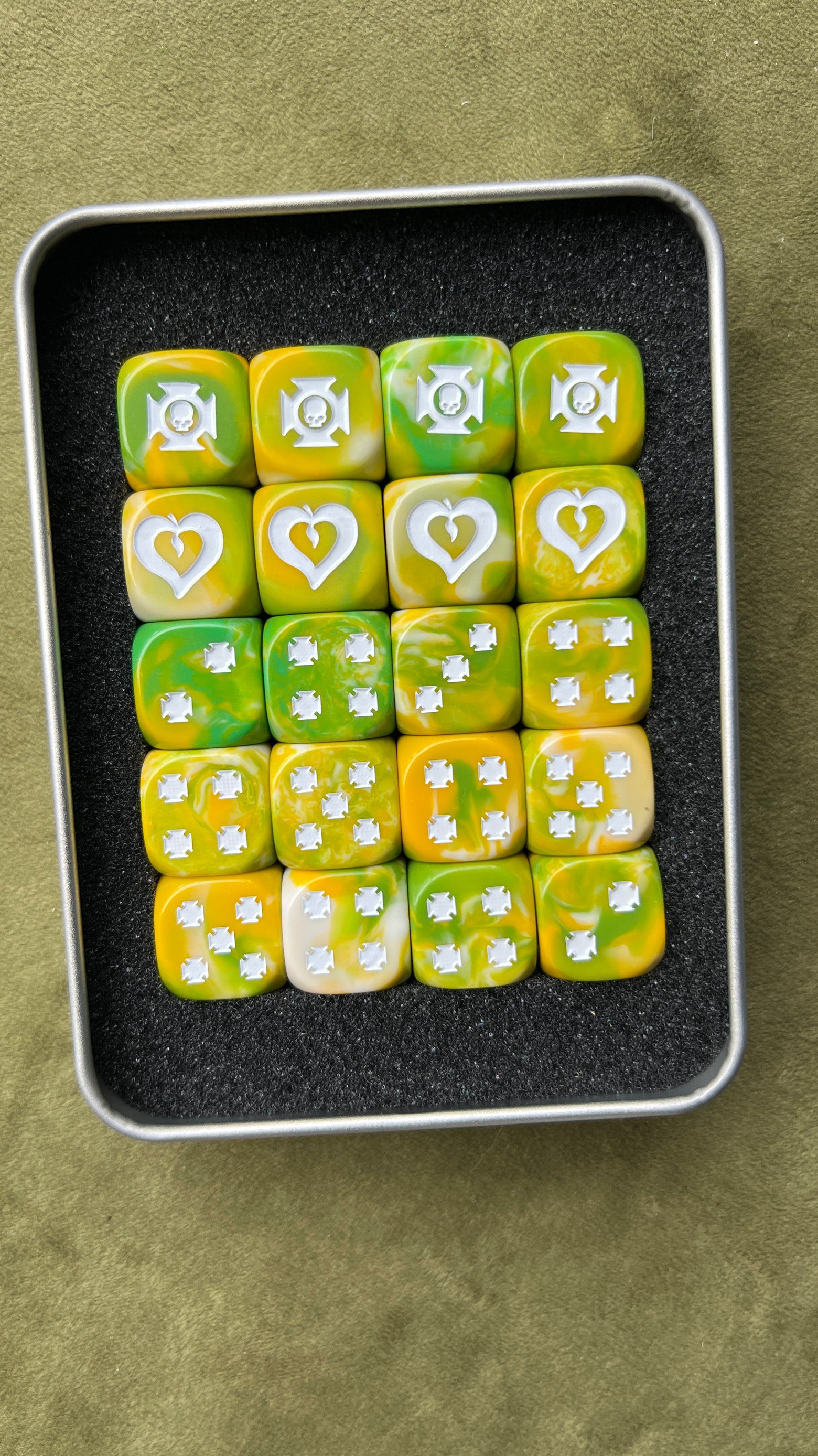 Warhammer 40K Adepta Sororitas Yellow Green Marble Resin D6 Dice Set