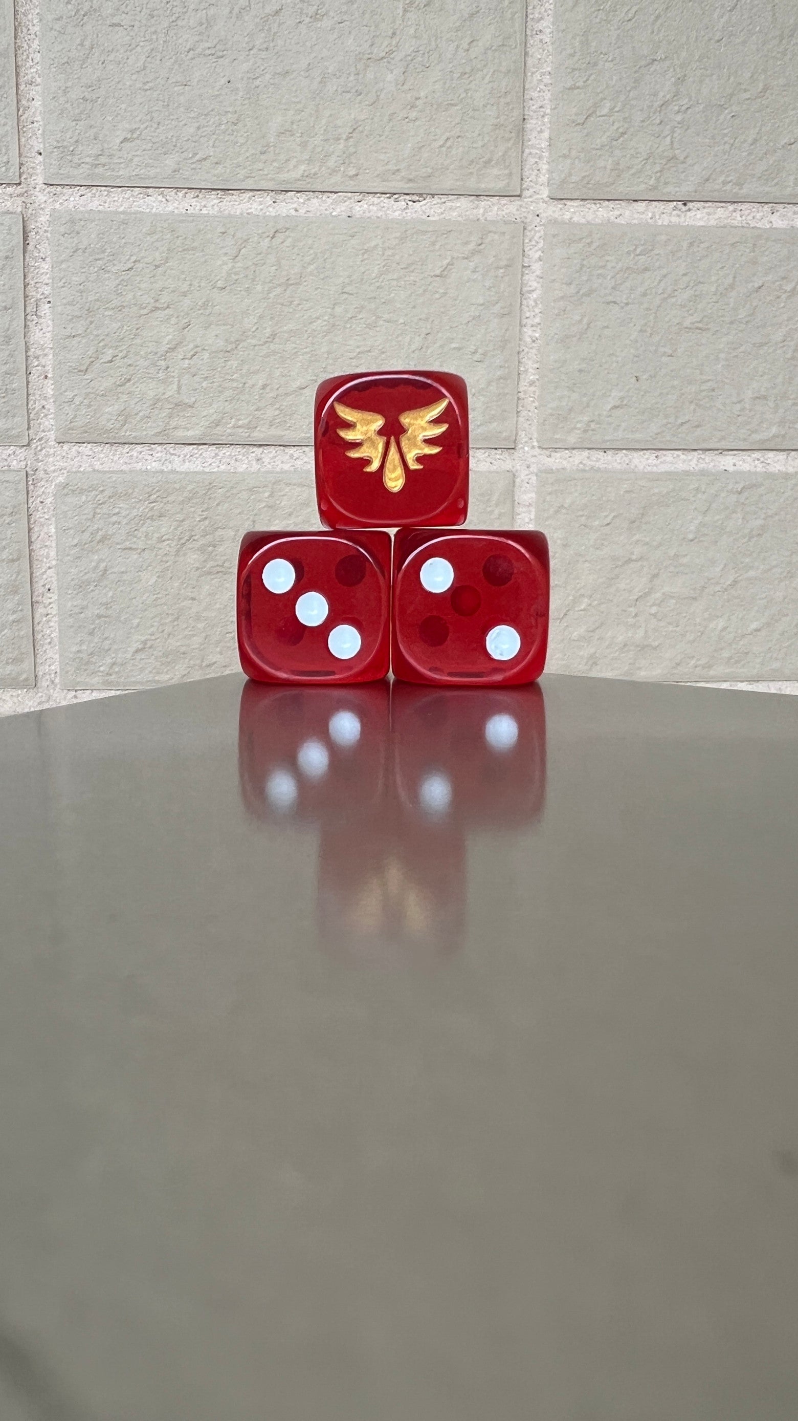 Warhammer 40K Blood Angels Red Transparent Acrylic D6 Dice + White Dots