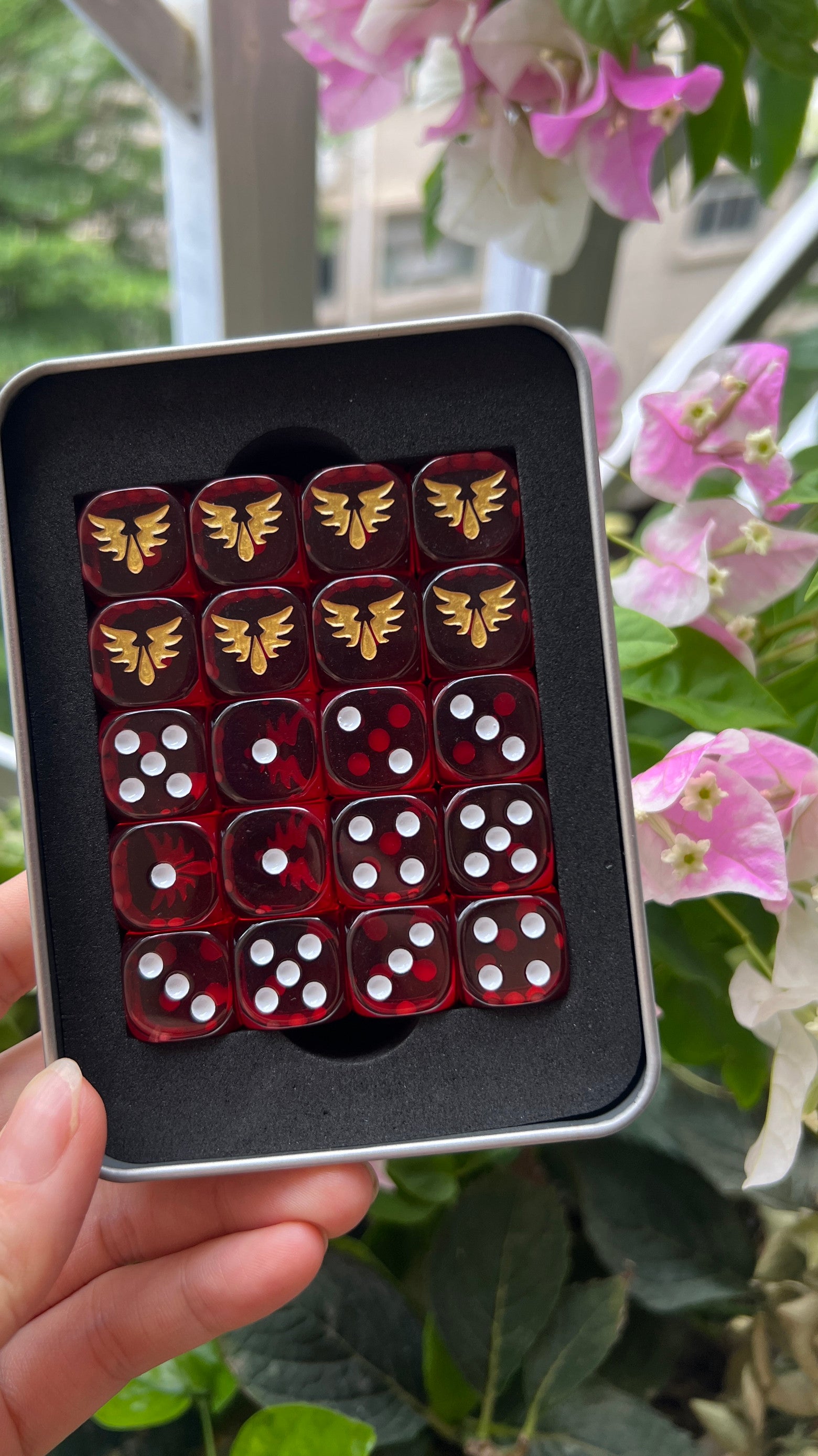Warhammer 40K Blood Angels Red Transparent Acrylic D6 Dice + White Dots