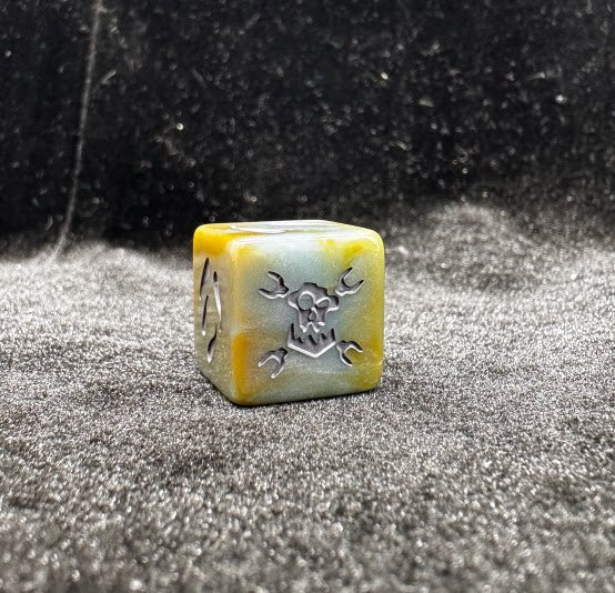 Warhammer 40K Orks Yellow-Green Pearlescent Acrylic D6 Dice Set