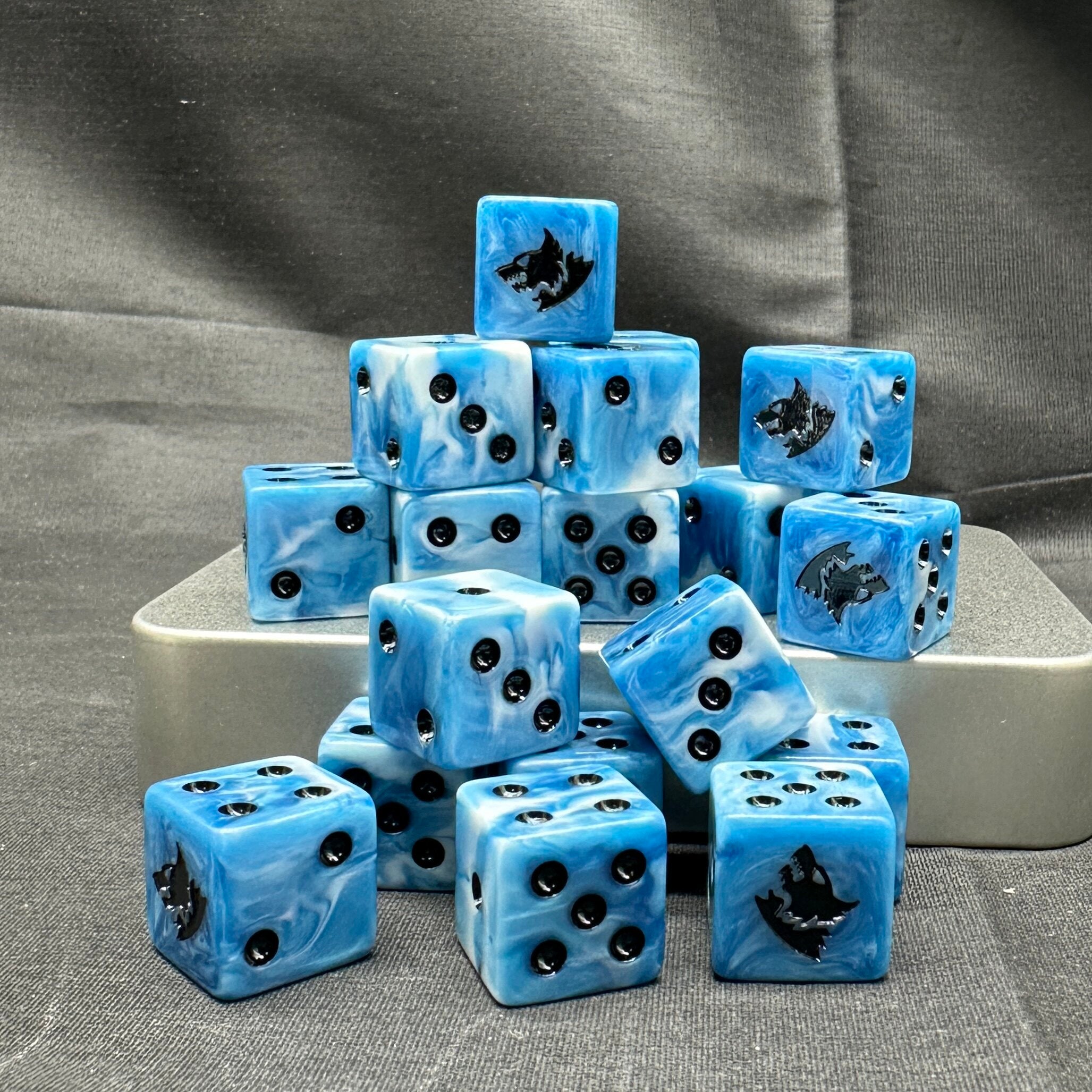 Warhammer 40K Space Wolves Blue Marble Acrylic D6 Dice Set