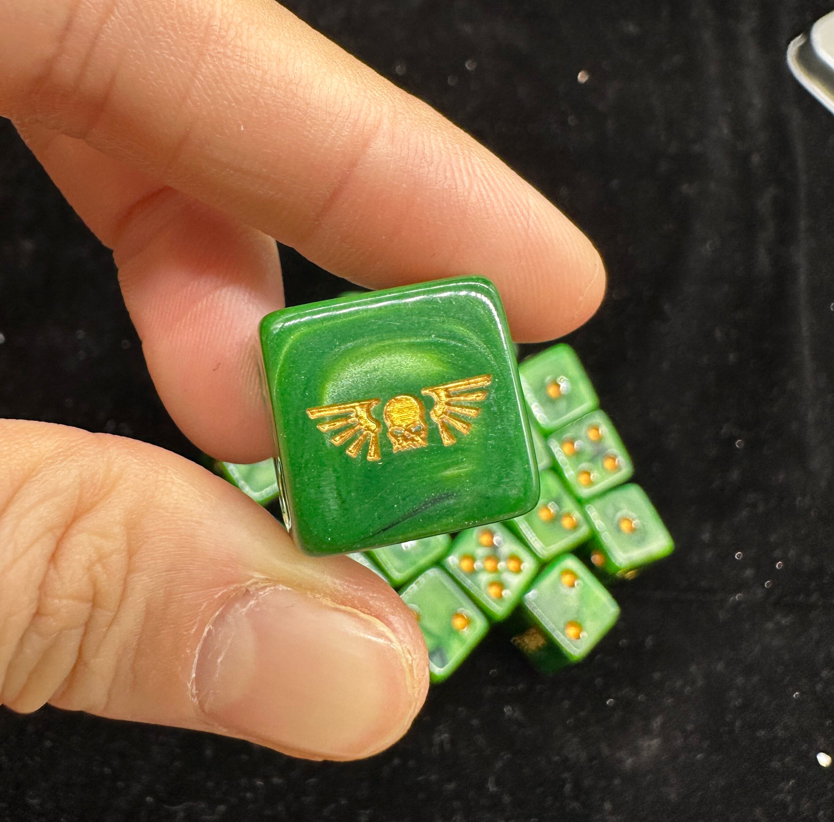 Warhammer 40K Space Marines Green Pearlescent Acrylic D6 Dice