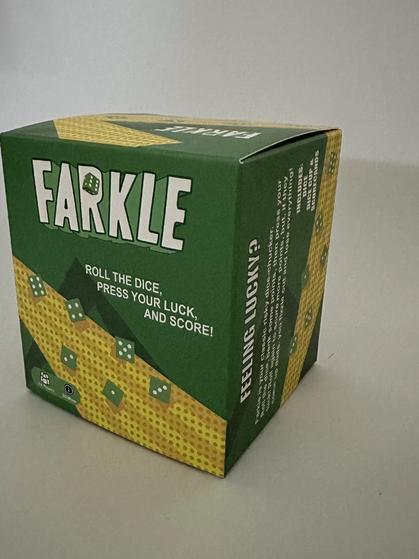 New product Brybelly Farkle: One cup of family shake dice table game, classic dice perfect cards