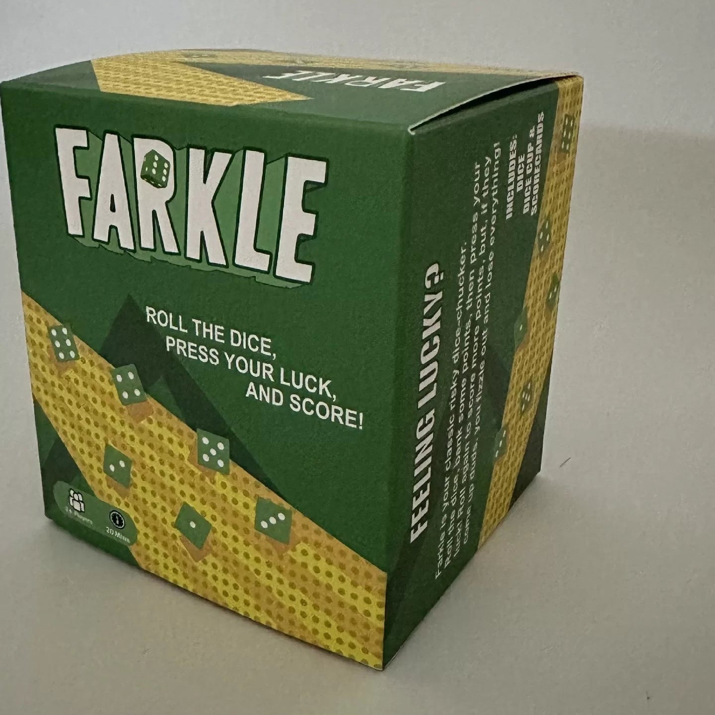 New product Brybelly Farkle: One cup of family shake dice table game, classic dice perfect cards