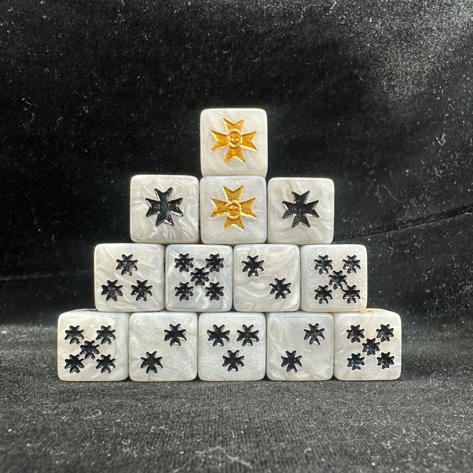 Warhammer 40K Templar White Pearlescent Acrylic D6 Dice