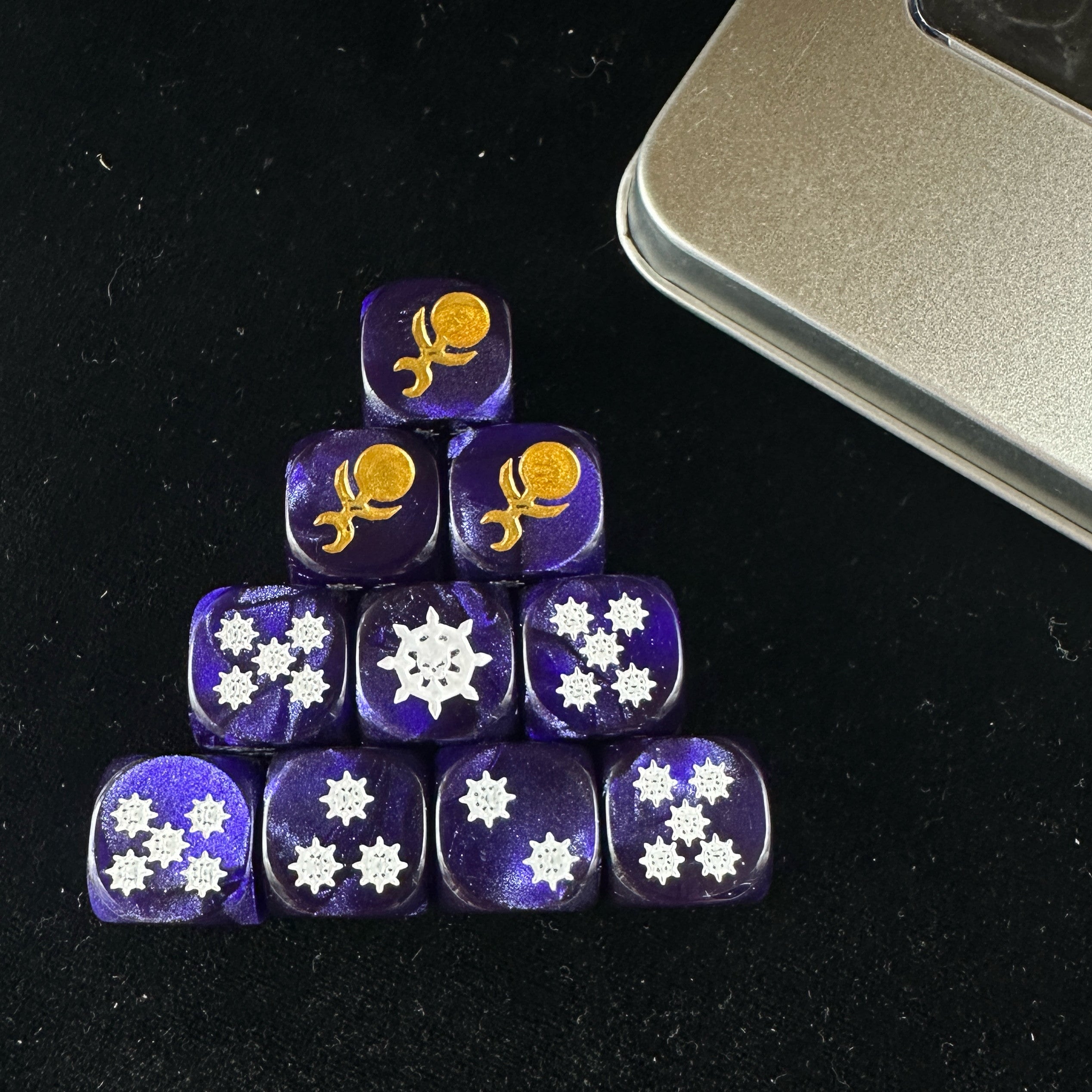 Warhammer 40K Slaanesh Hedonites Purple Swirl Pearlescent Acrylic D6 Dice