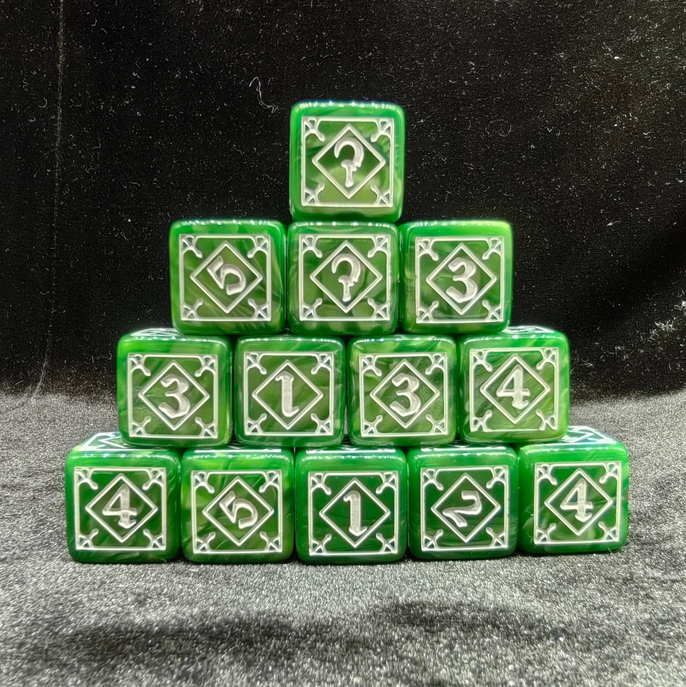 Mandela Dice | Warhammer 40k Dice – Slaughter Squad KT Dark Spirit Clan