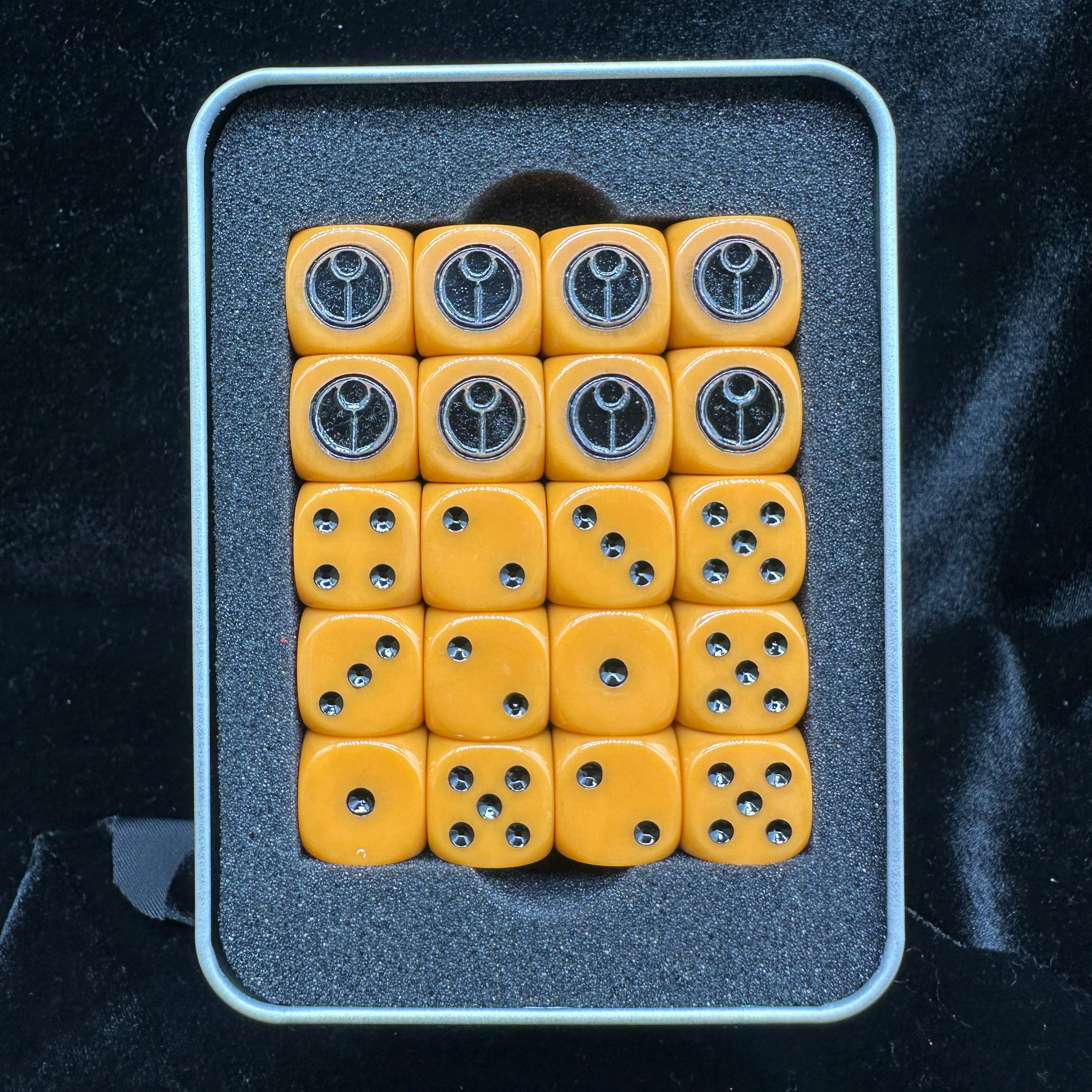 Two-piece style Titanium Empire dice, Titanium Empire Vision Enclave Warhammer 40k, Arks of Omen series