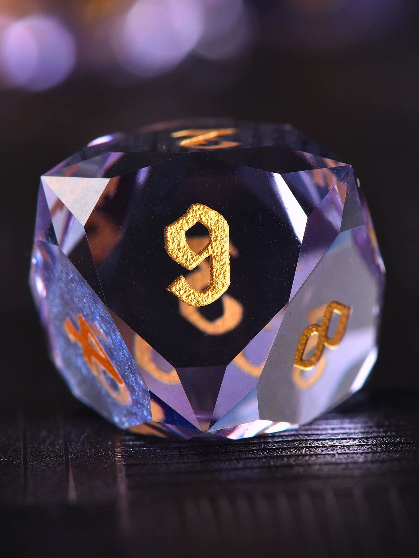 Multi-faceted purple glass DND dice, COC dice, running group dice, 20-sided gemstone dice, board game prop
