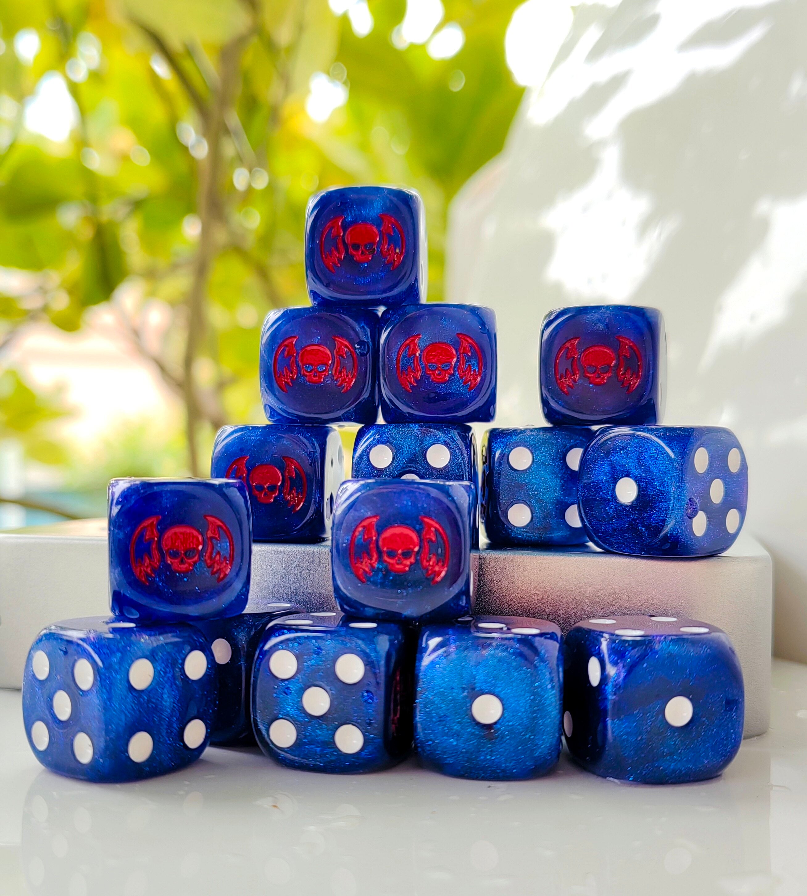 Warhammer 40K Night Lords "God of Destruction" Blue Glitter Acrylic D6 Dice