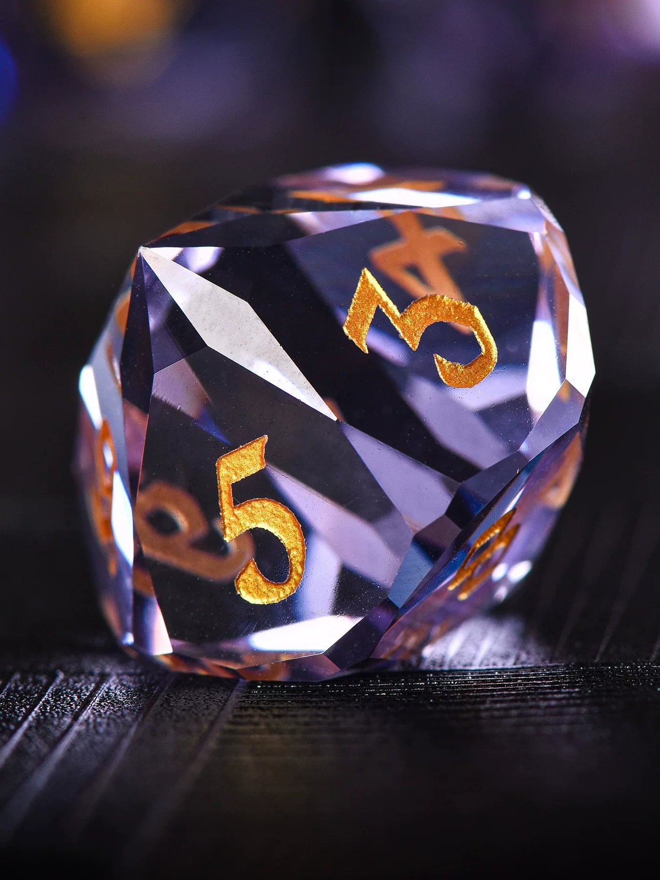 Multi-faceted purple glass DND dice, COC dice, running group dice, 20-sided gemstone dice, board game prop