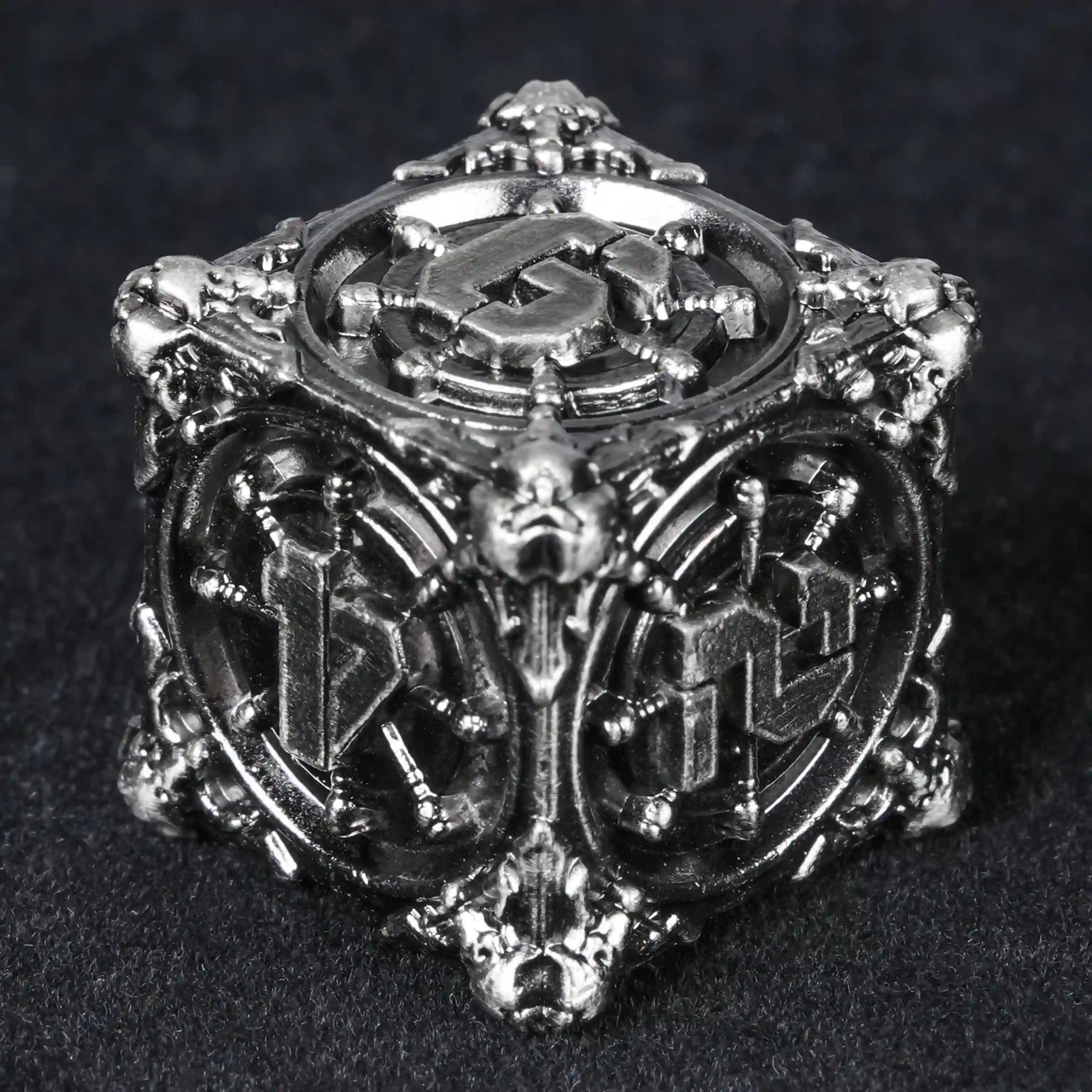 Silver Steampunk Pirate Metal DND D6 Dice | Bear Dice