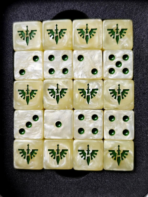 Warhammer 40K Dark Angels Square-Cornered D6 Dice with Green Pips | Bear Dice