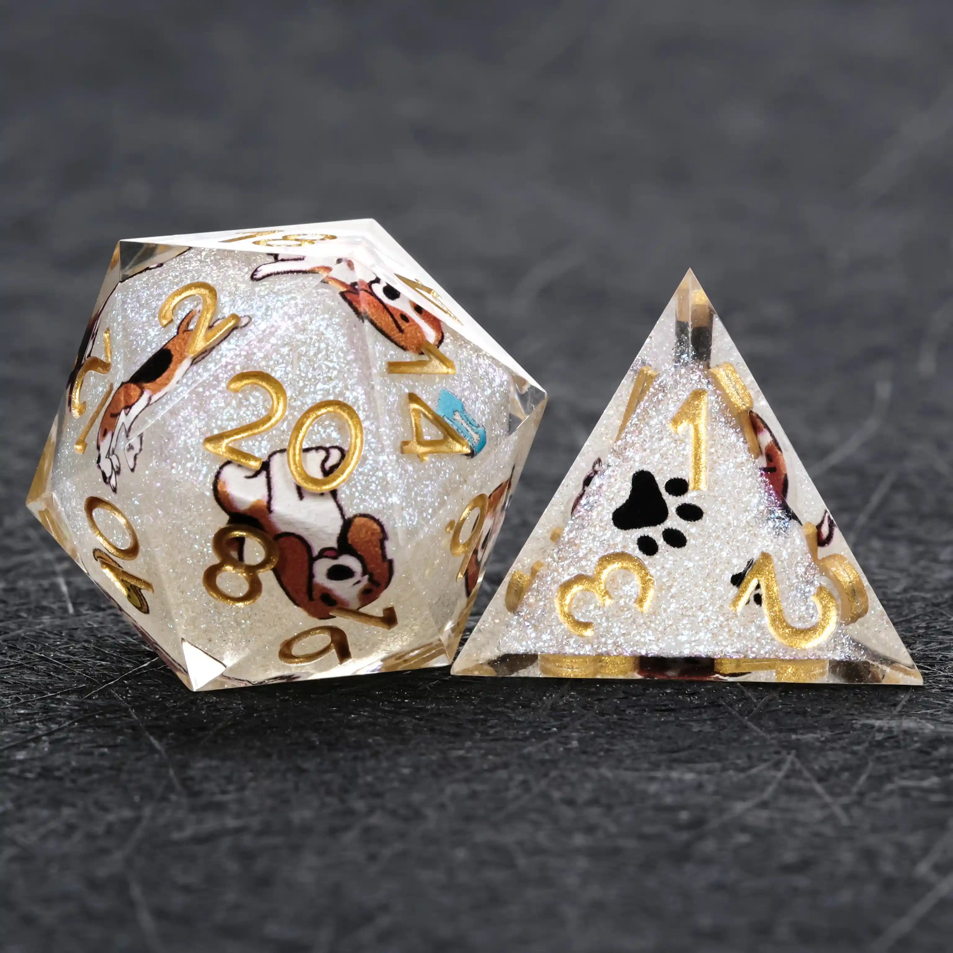 Kickstarter Dice – White Glitter Resin Beagle DND D20 and D4 Dice | Bear Dice