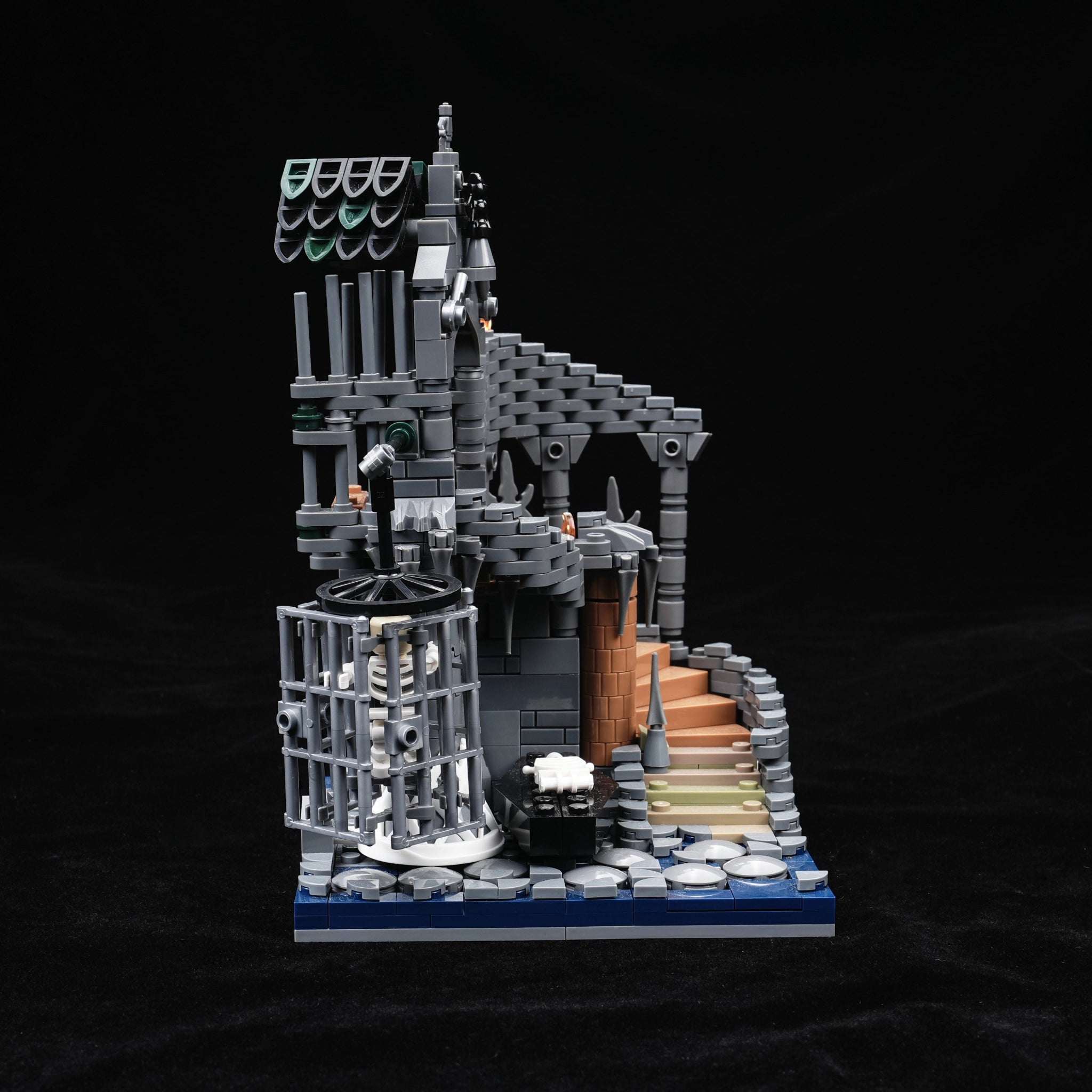 Assembleable Castle Staircase Dice Tower – DND Dice Cage RPG Dice Accessory - Bear Dice