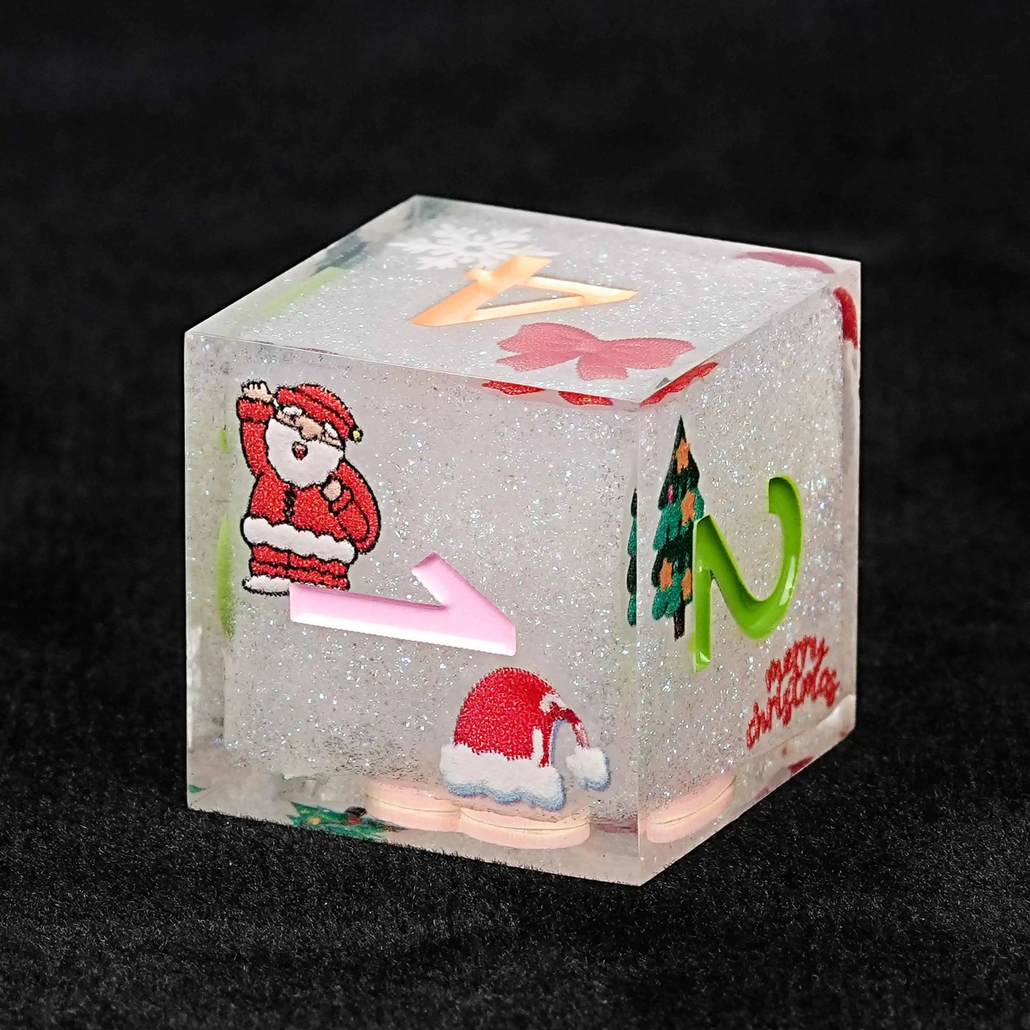 Christmas Special - 7 Piece White Resin Dice Set - Collectible and adventurous - Bear Dice