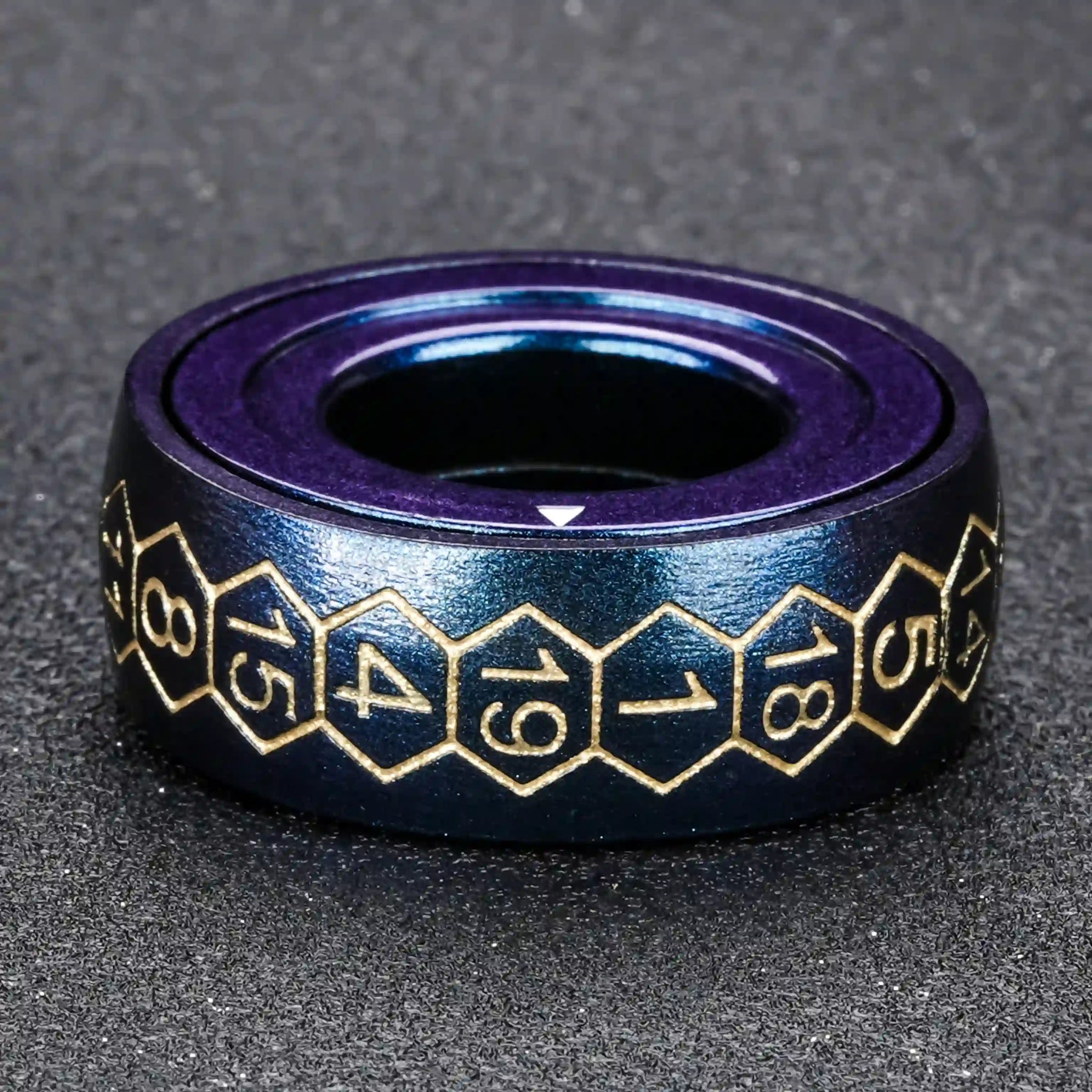Cool Metal Fingertip Spinning D20 Dice Ring - Bear Dice