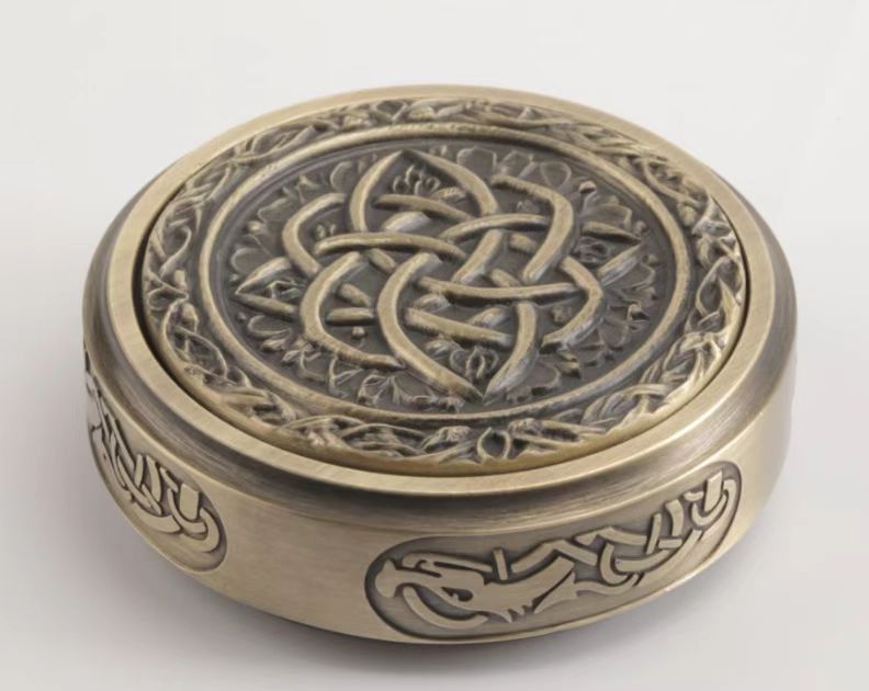 Dice Spinner — Multi - Functional Metal Wheel of Fortune DND Dice Spinner - Bear Dice