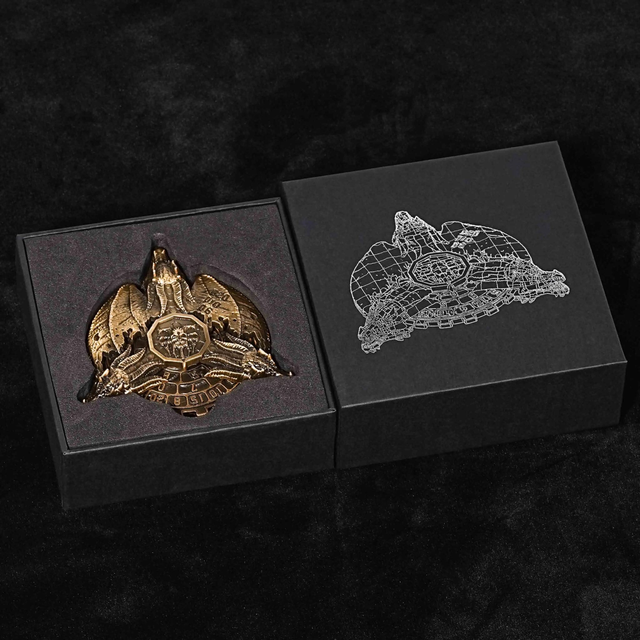 Dragon Wing Blood Badge - Cool Fidget Spinner Metal DND Dice Set - Bear Dice