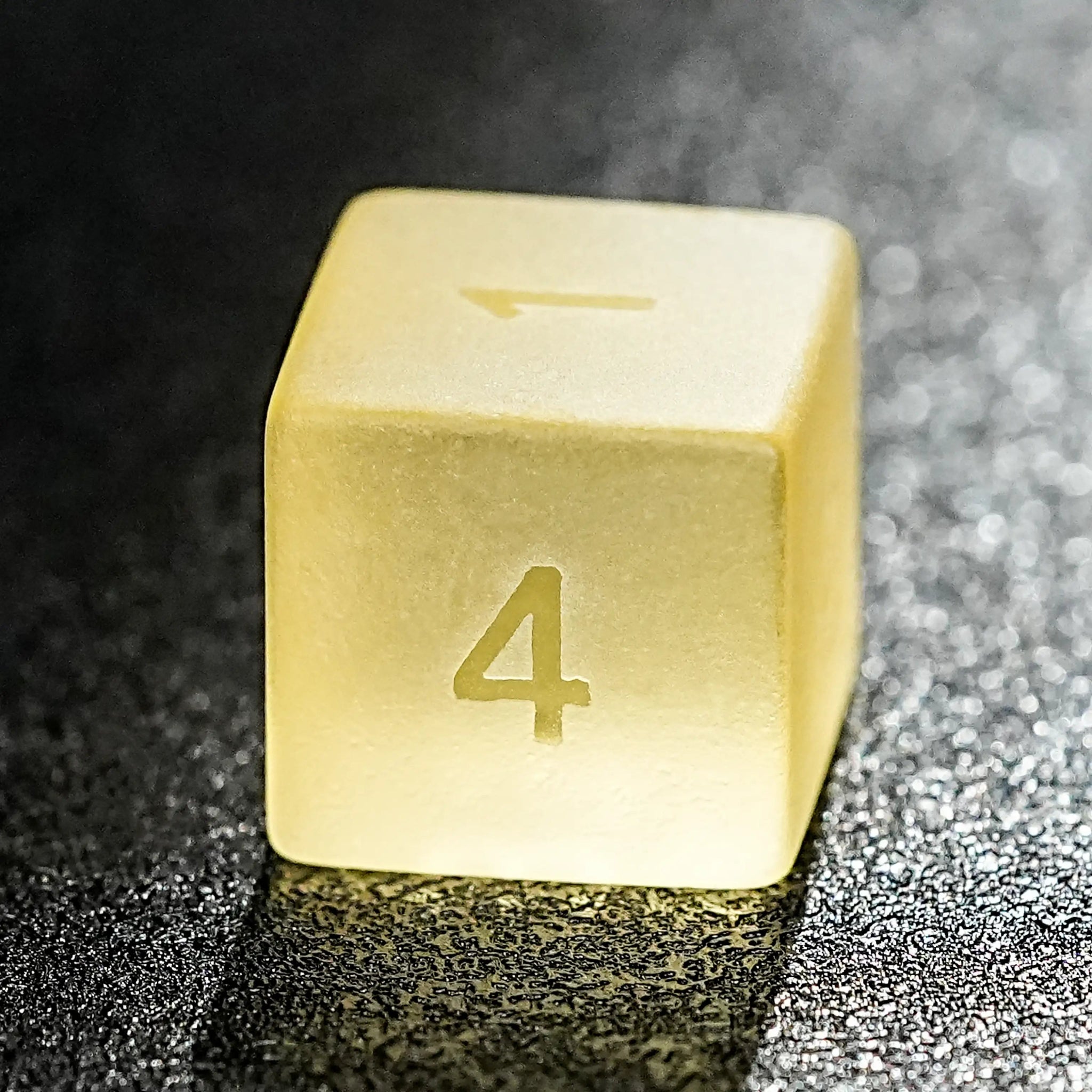 Light yellow gummy frosted and smooth gemstone dice set - Bear Dice